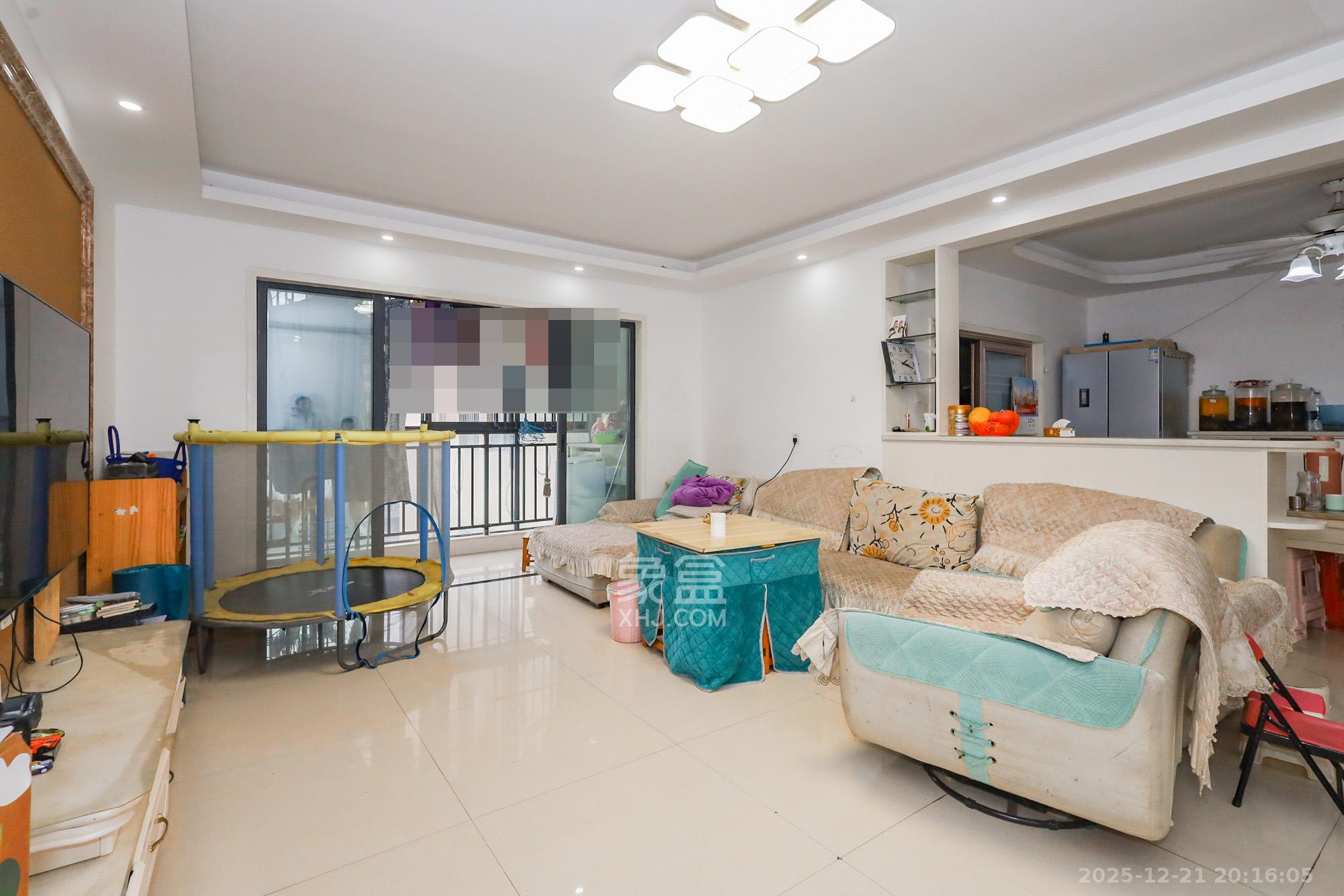 钰龙天下一期  4室2厅2卫    318.0万