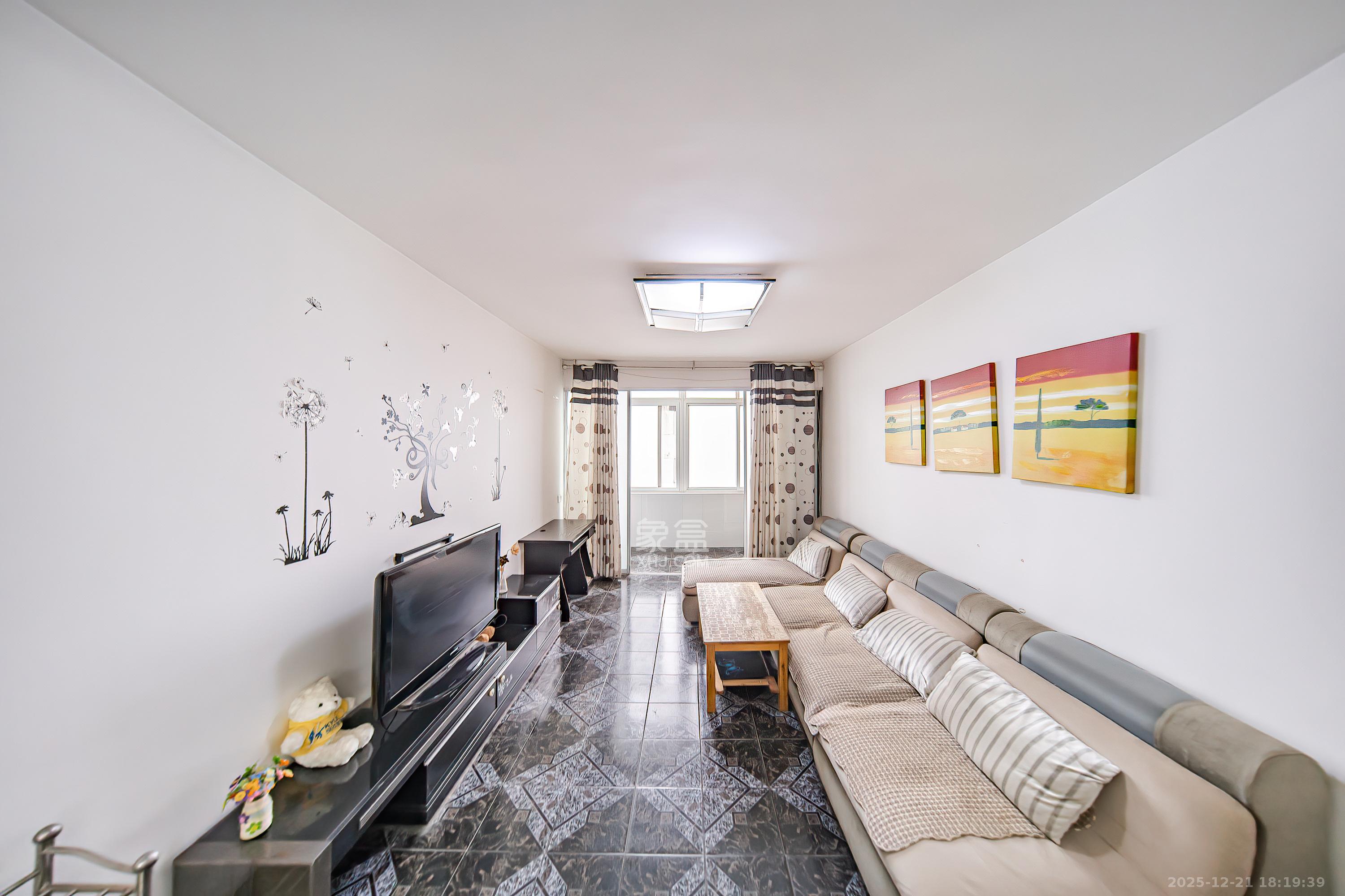 东风二村社区房  1室1厅1卫    25.0万