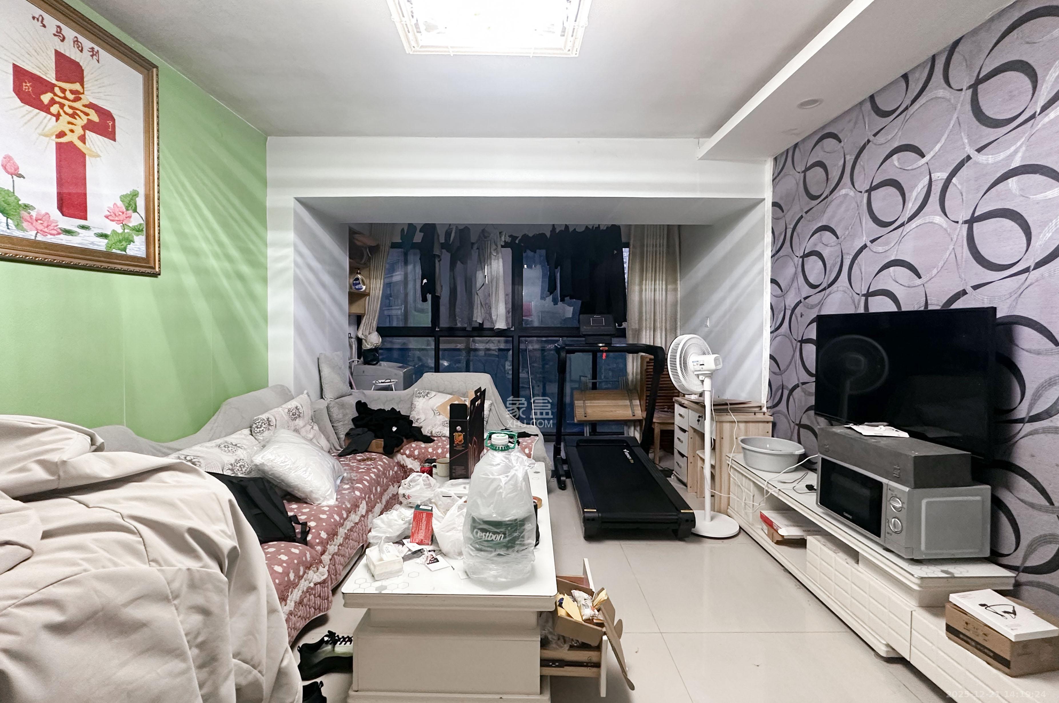 阿普阿布  3室2厅1卫    77.0万