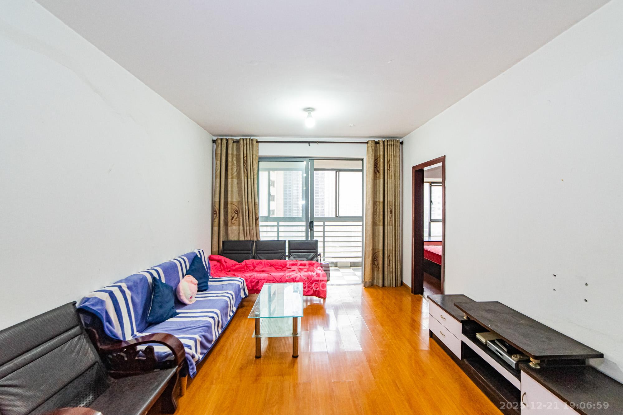 滨江君悦香邸  2室1厅1卫    71.85万