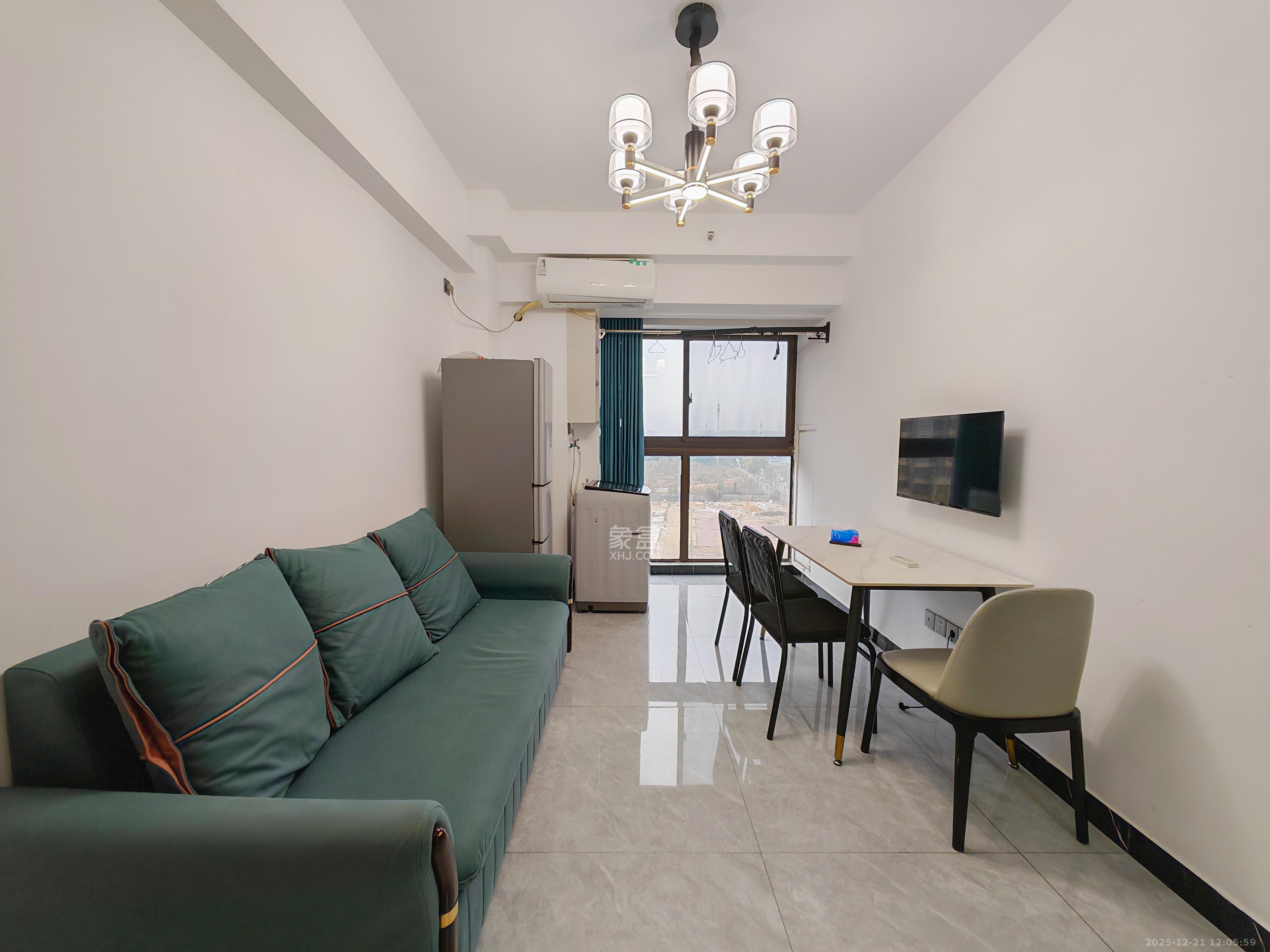 鑫远翡丽郡（鑫远翡丽雅苑）  2室1厅1卫    2300.0元/月