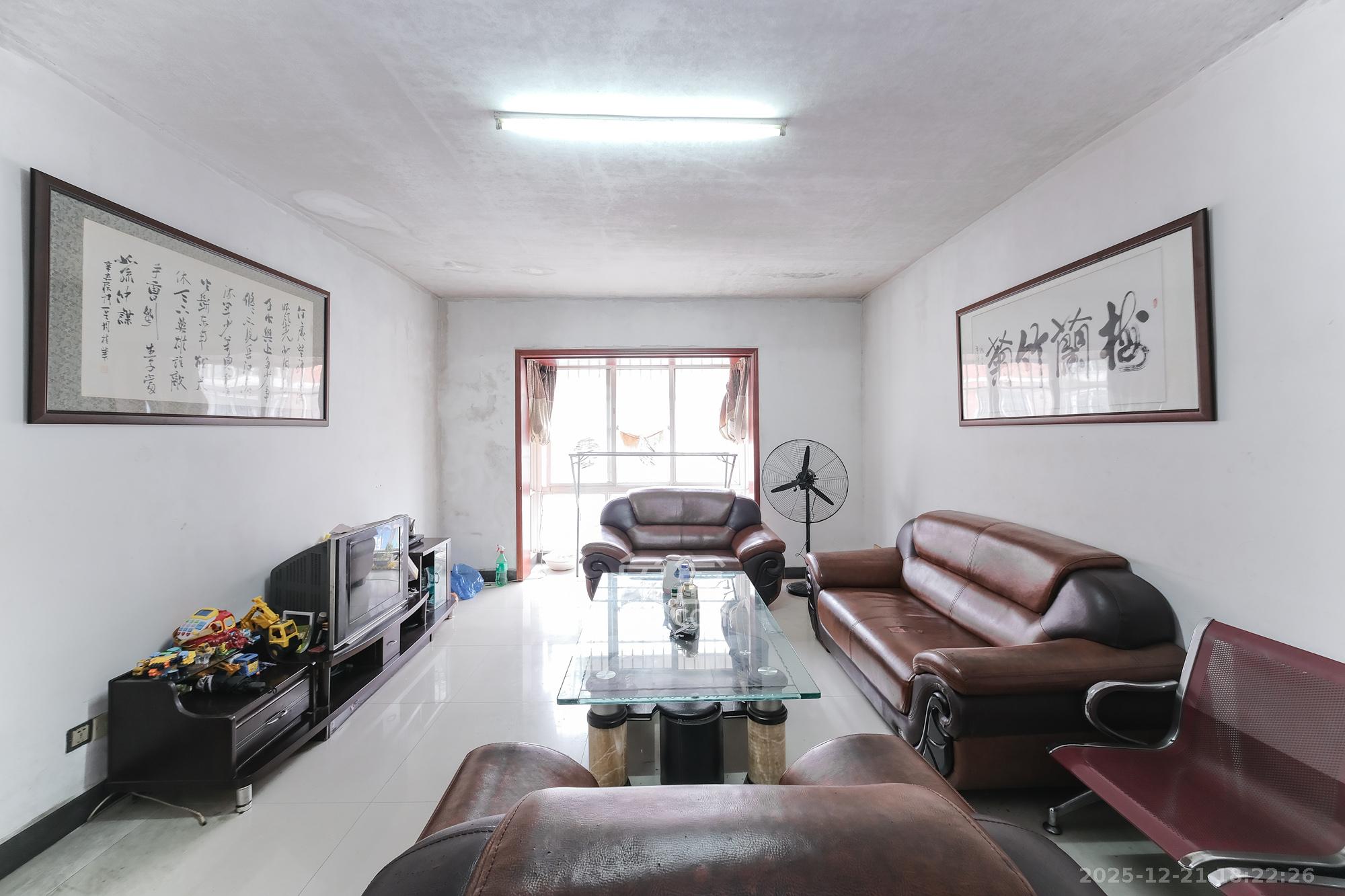 金鹰机电大市场  3室2厅2卫    49.8万