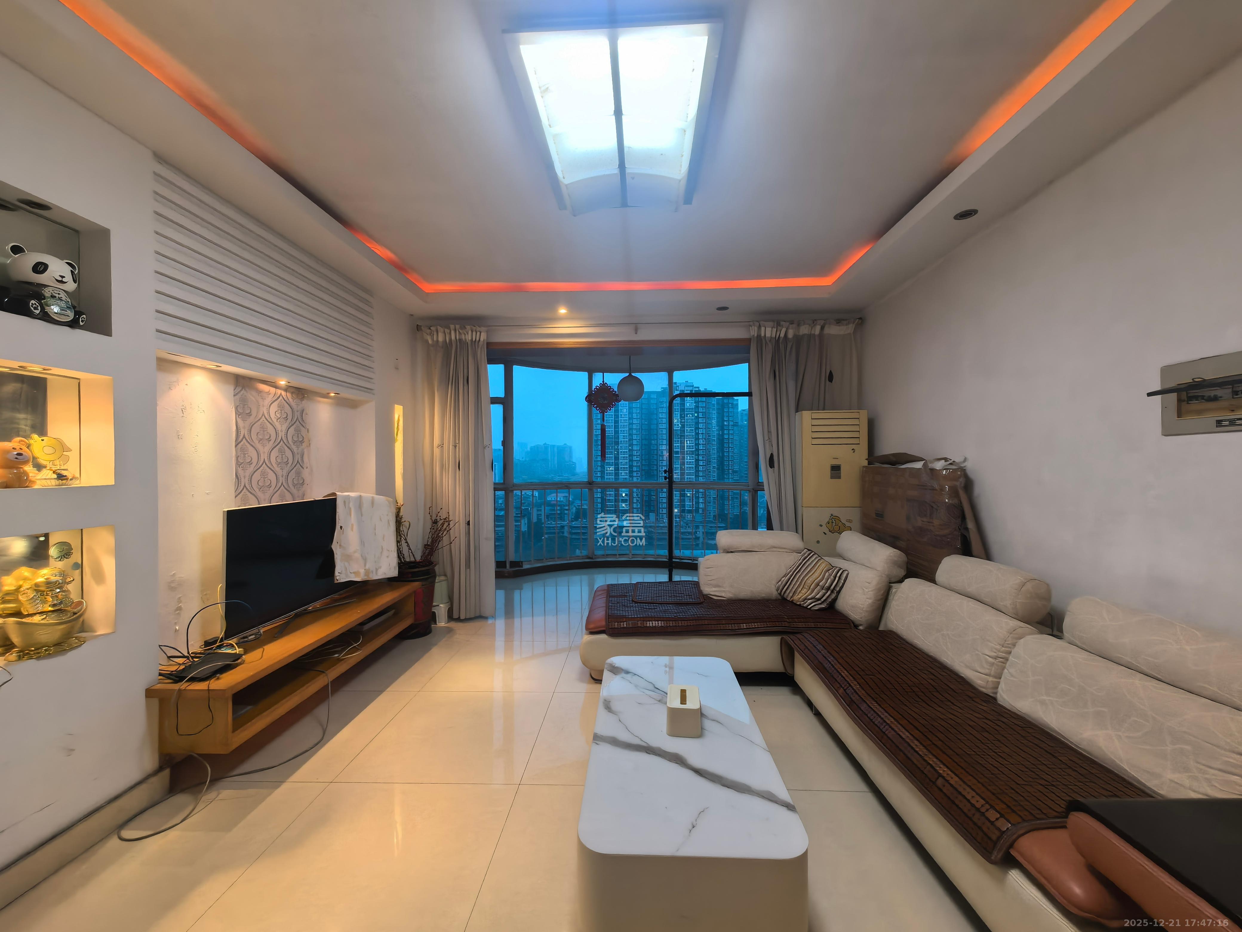 名都花园  2室2厅2卫    2000.0元/月