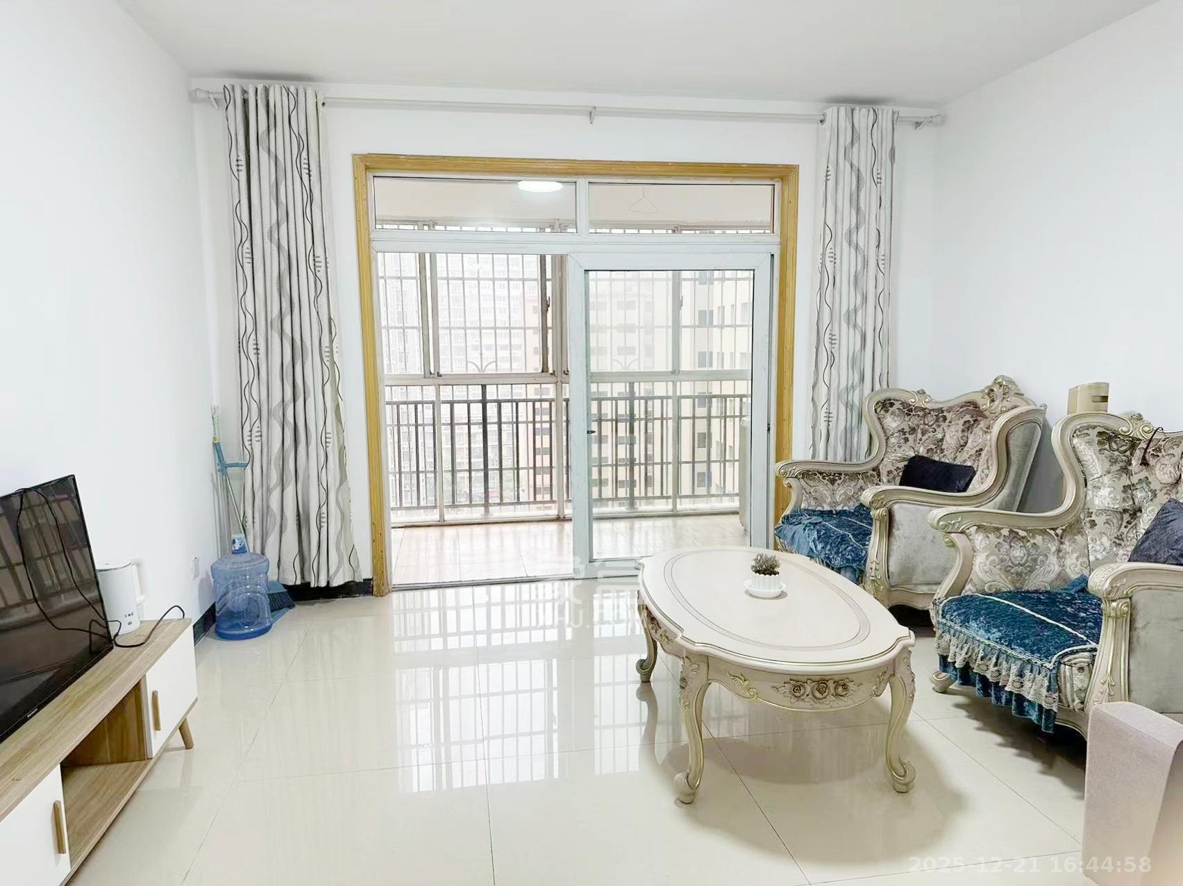 明天一城  3室2厅1卫    1600.0元/月