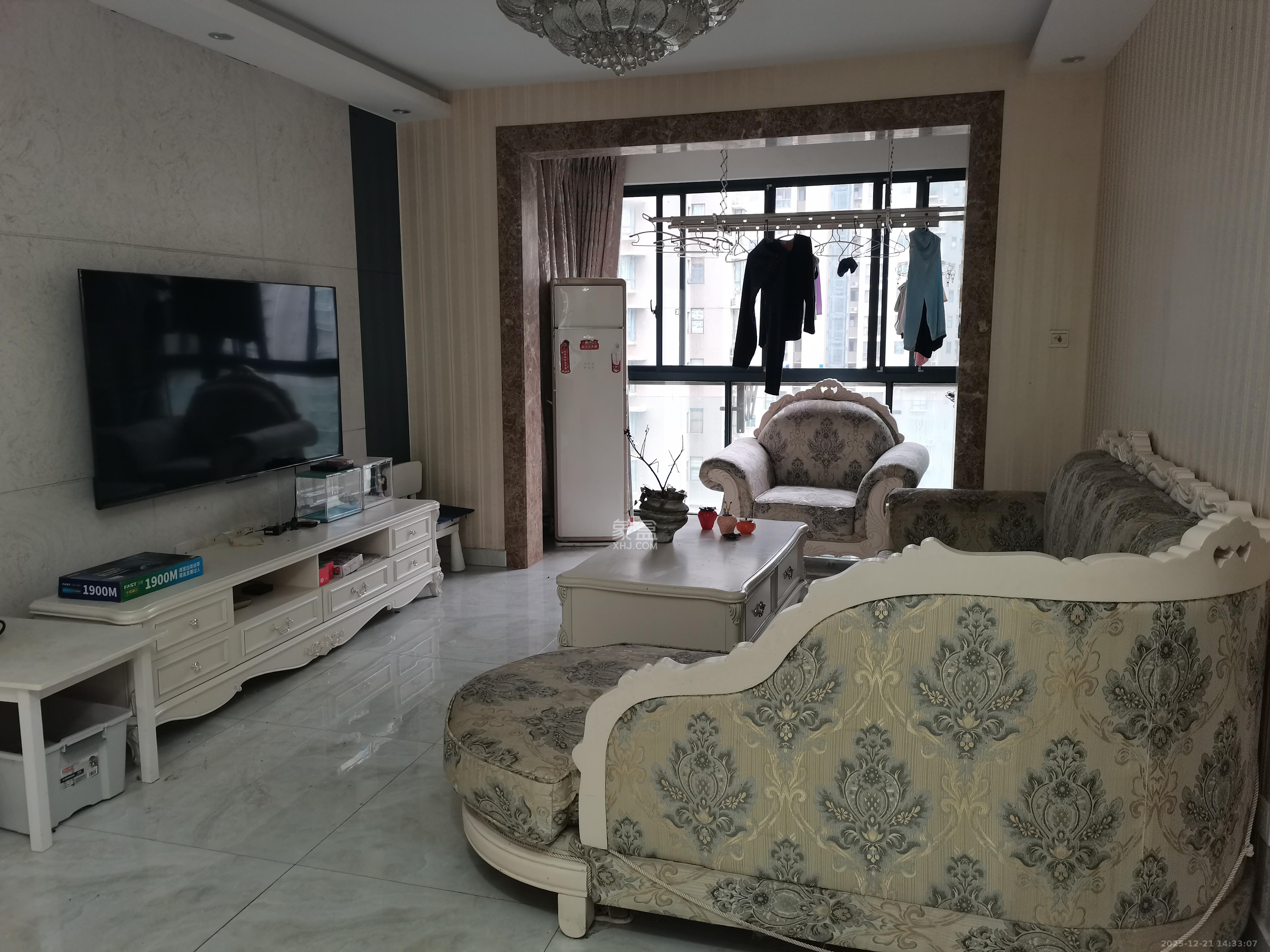 湘江世纪城映江苑  3室2厅1卫    2200.0元/月