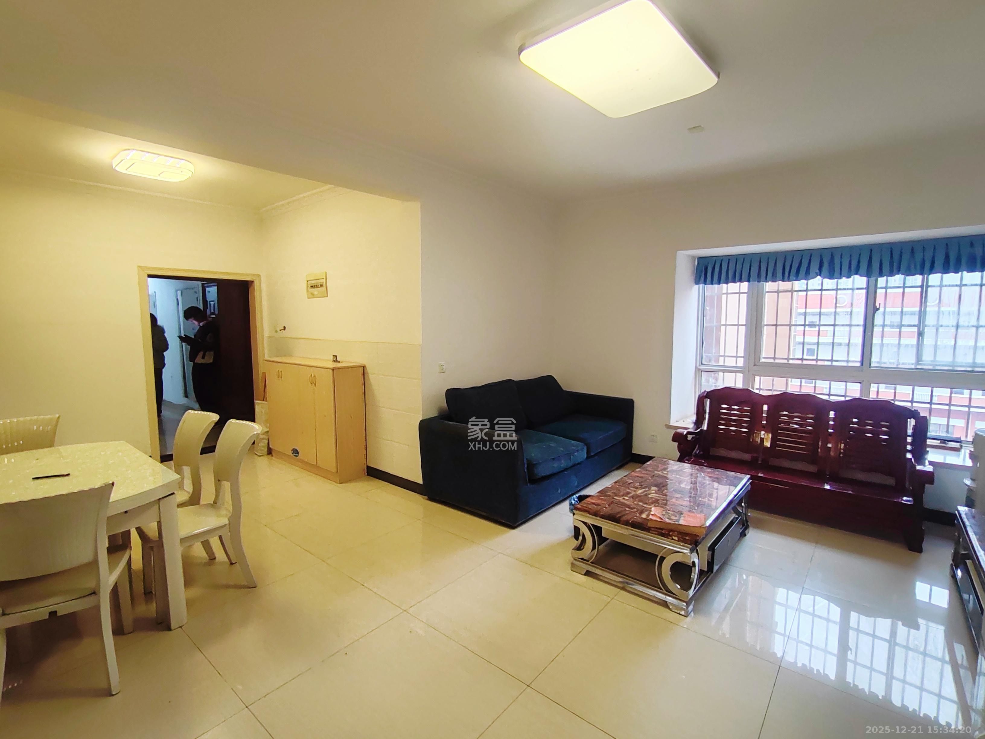 家和苑（原梅溪湖保障性住房一期）  1室2厅1卫    2200.0元/月