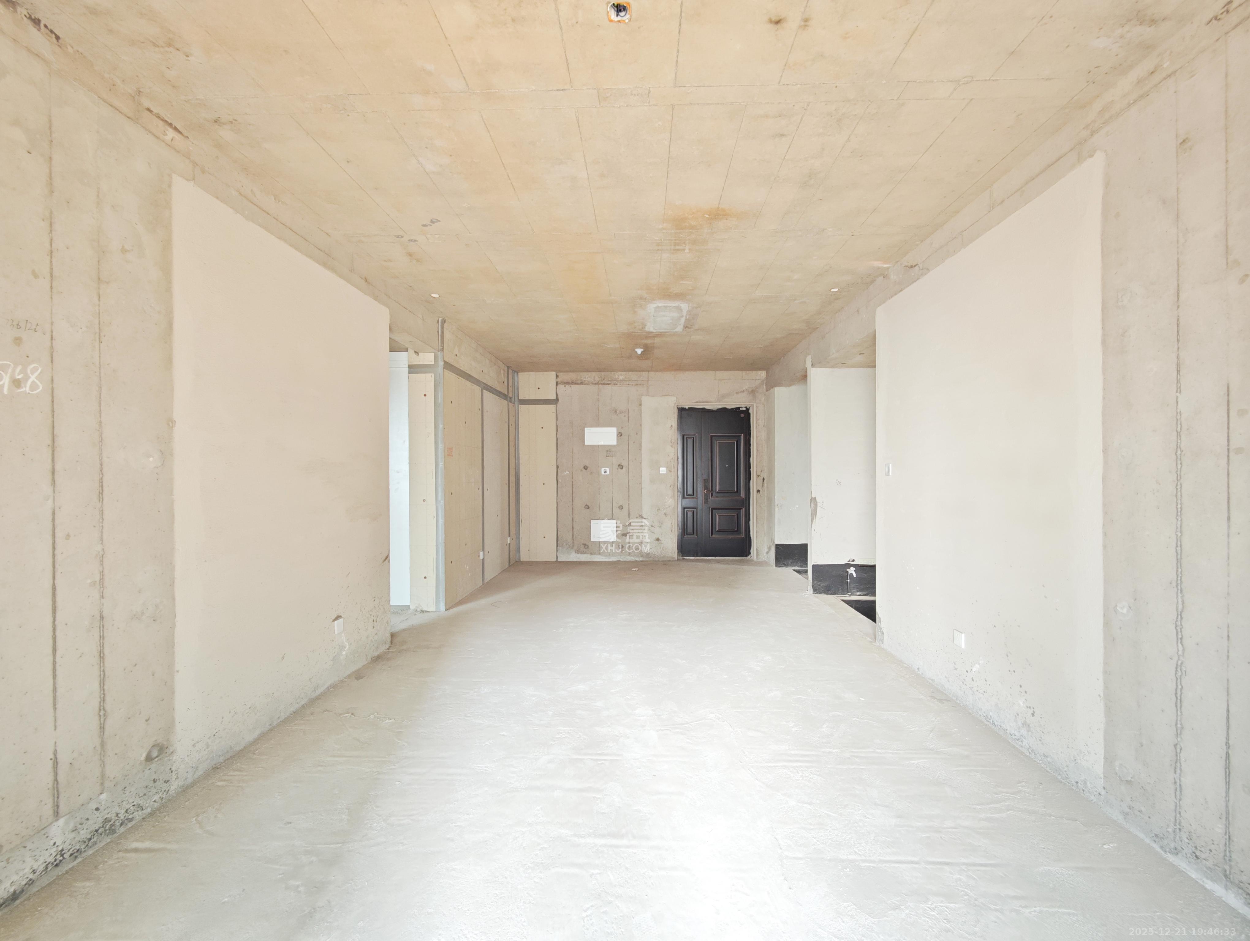 会展三润城  3室2厅2卫    68.0万