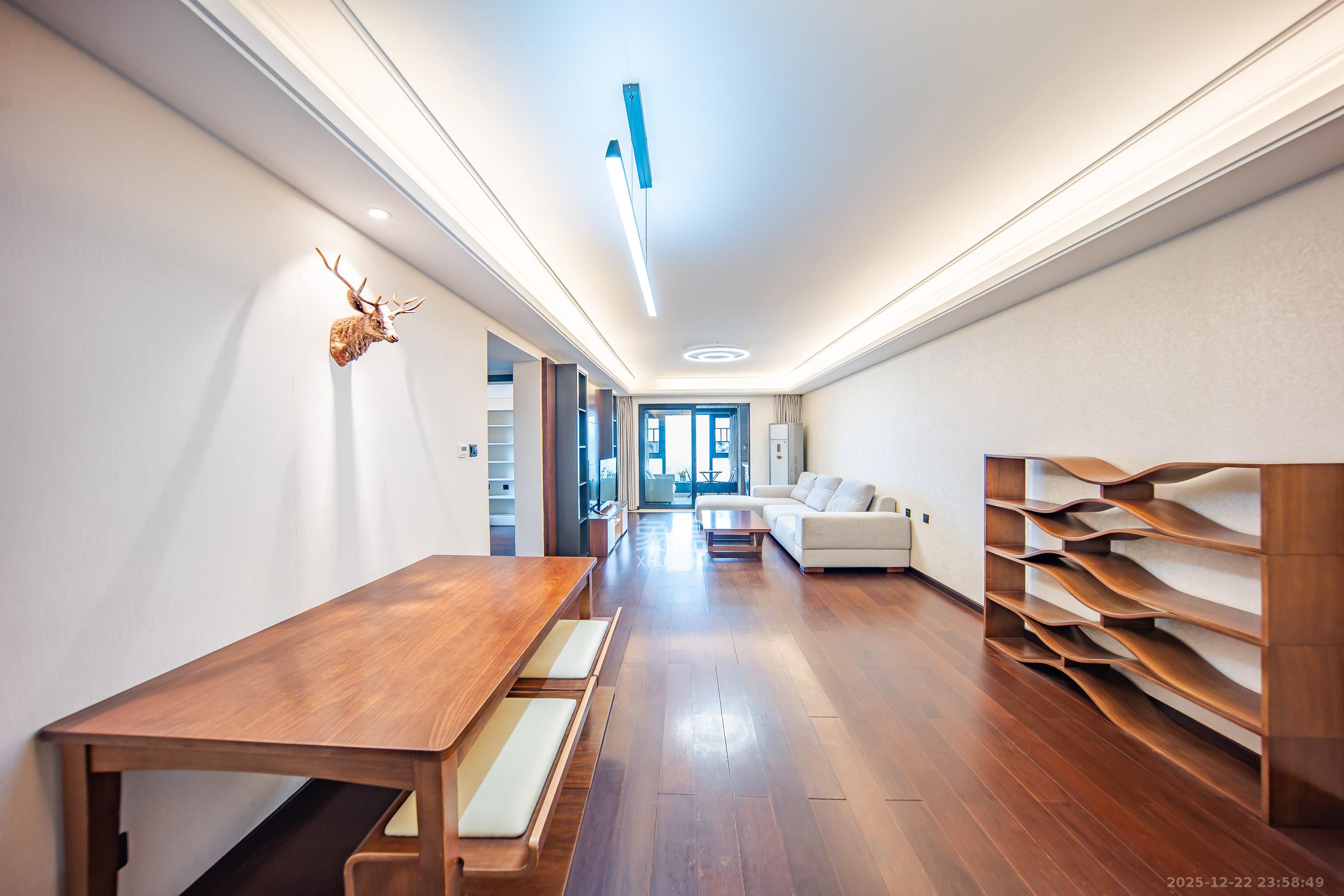 万科金域缇香  3室2厅2卫    116.0万