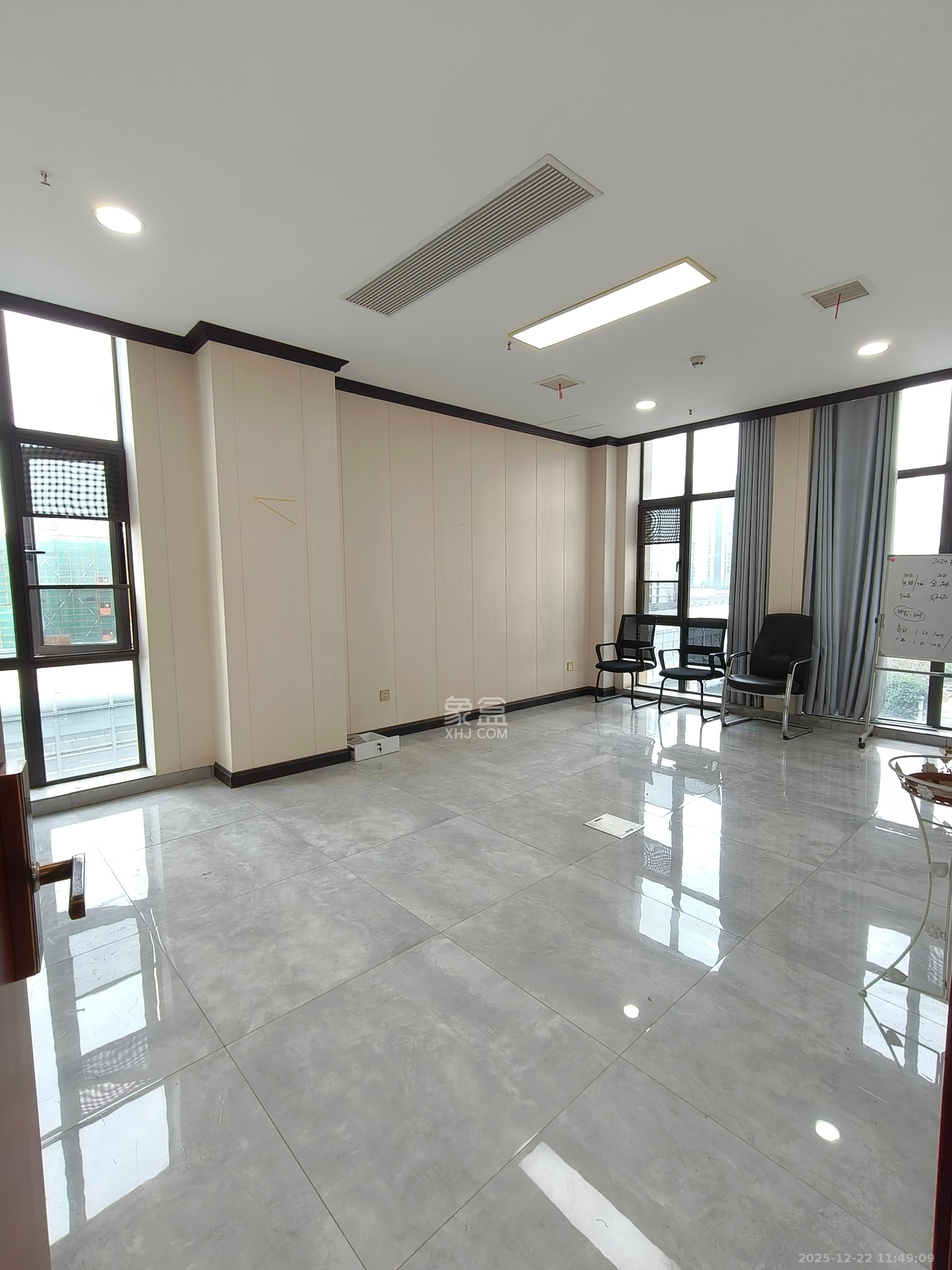 星雅美辰   240.0㎡      12800.0元/月室内图