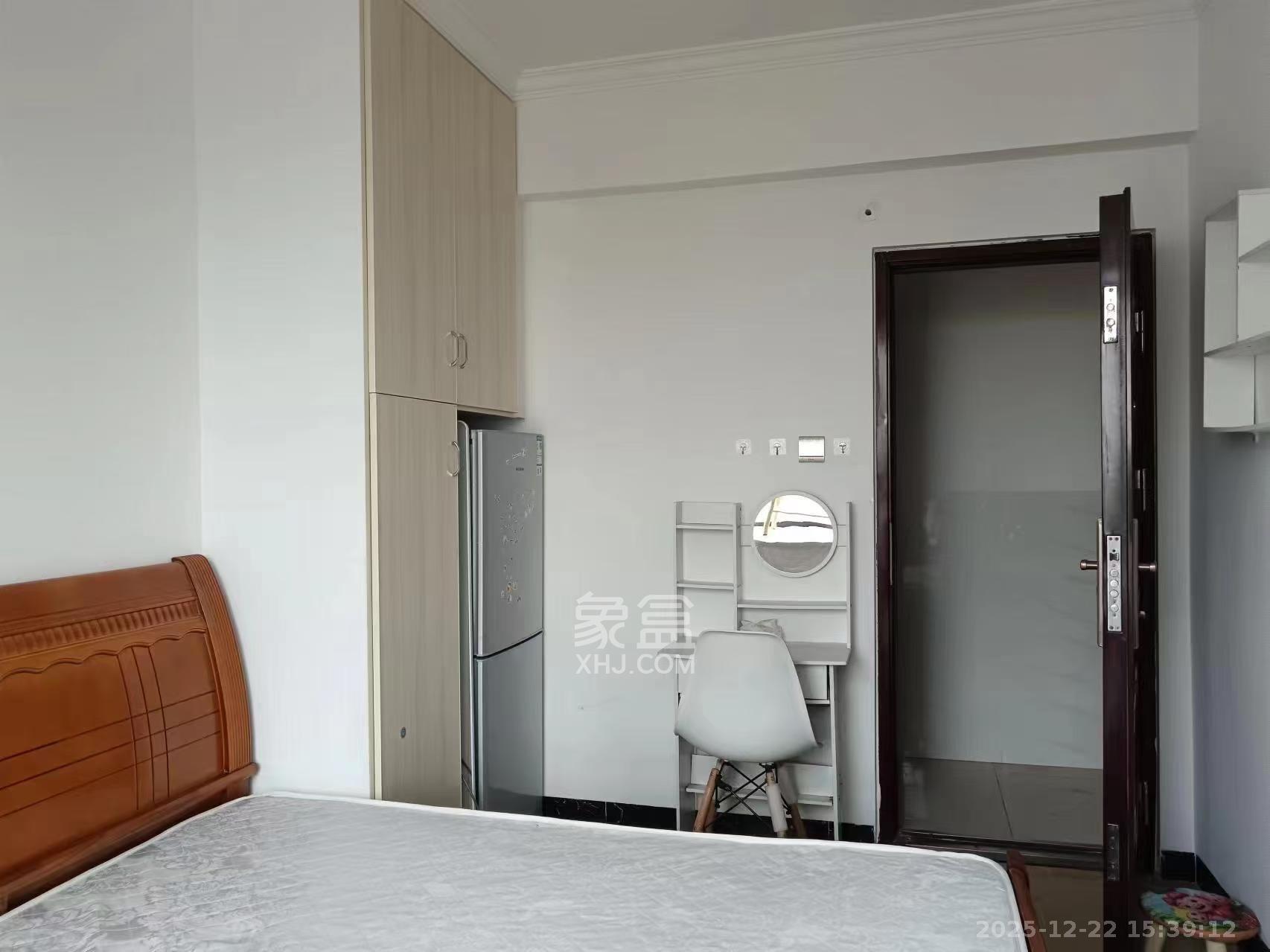 岳华新苑  1室1厅1卫    1100.0元/月