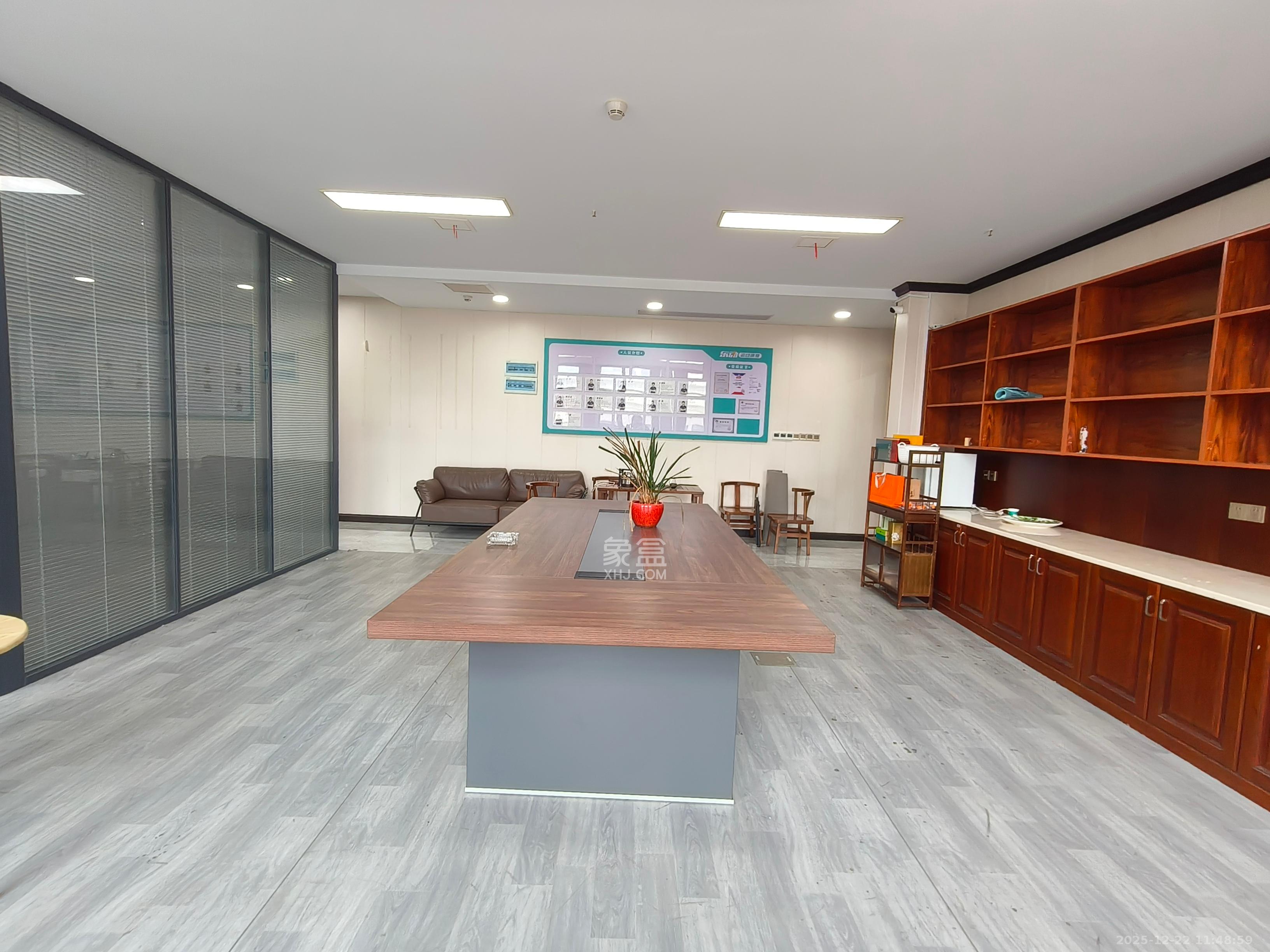 星雅美辰   240.0㎡      12800.0元/月室内图