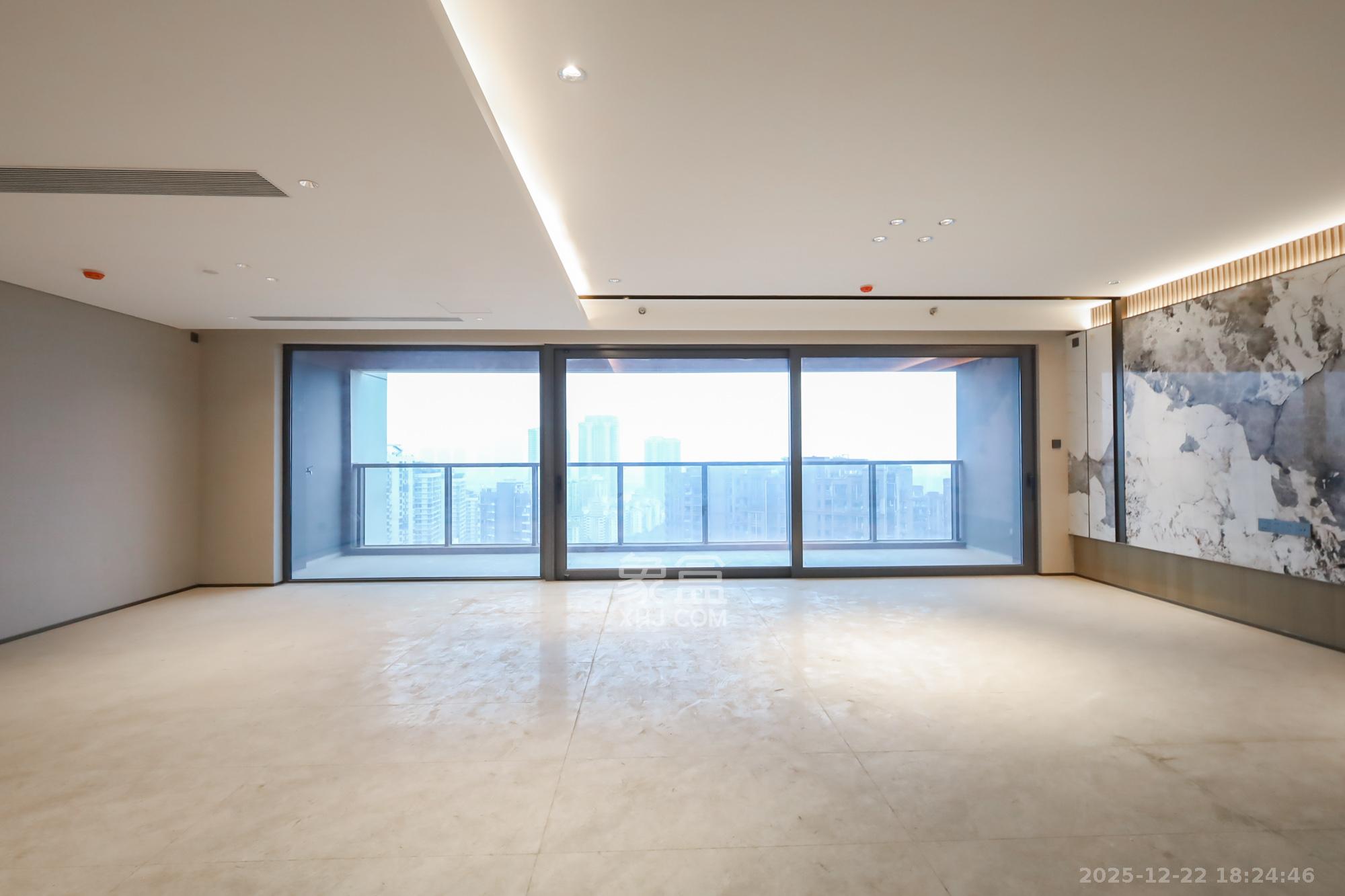 长沙悦府（华润万象城）  4室2厅3卫    618.0万