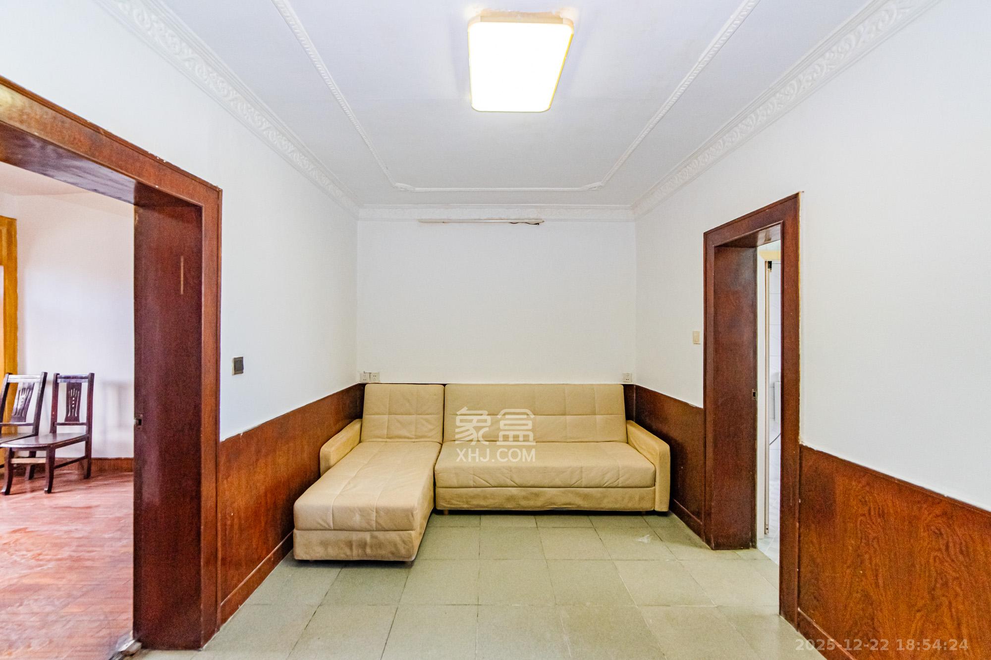 陈家湖小区  2室2厅1卫    27.8万