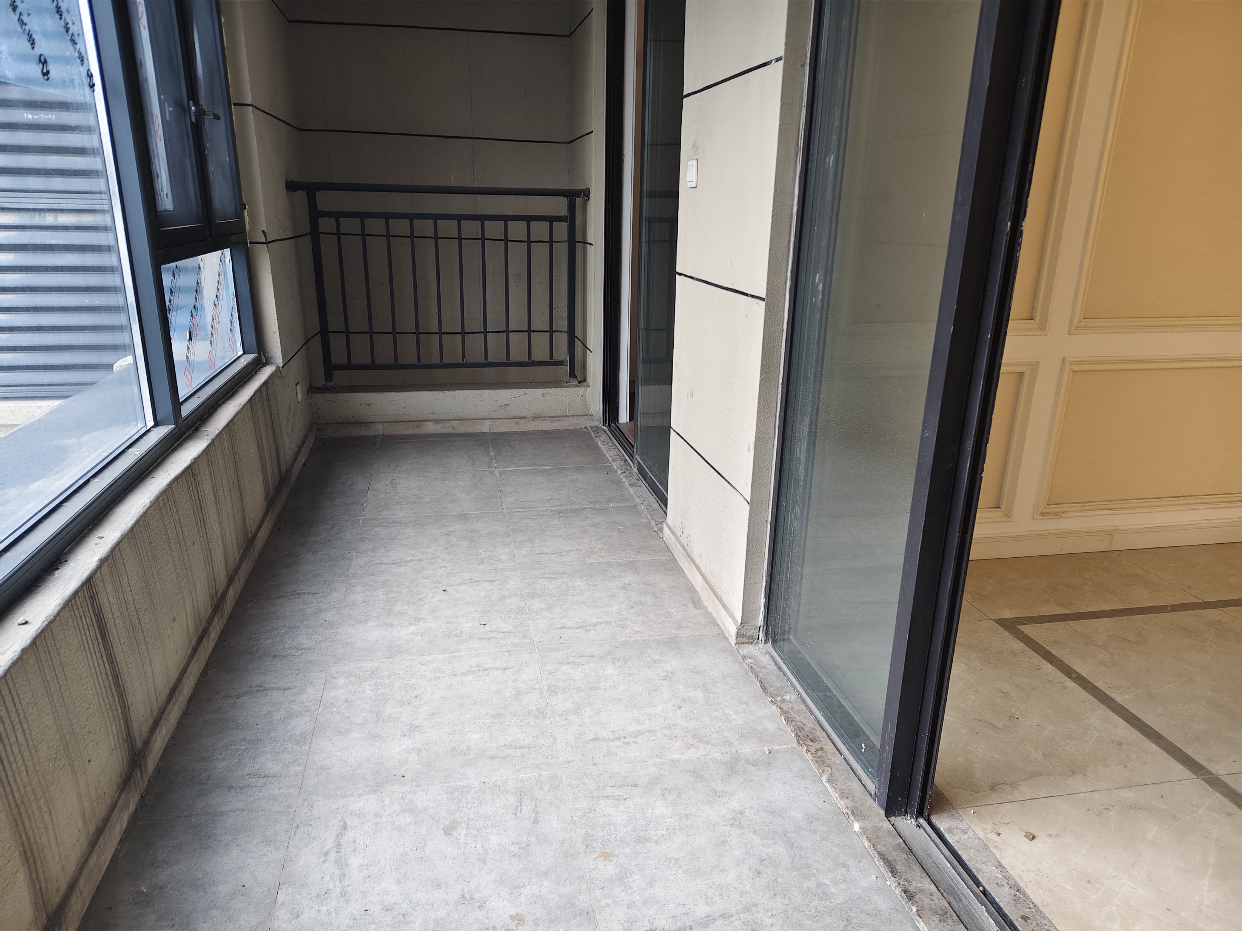 荣盛碧桂园铂悦府  1室0厅0卫    71.8万