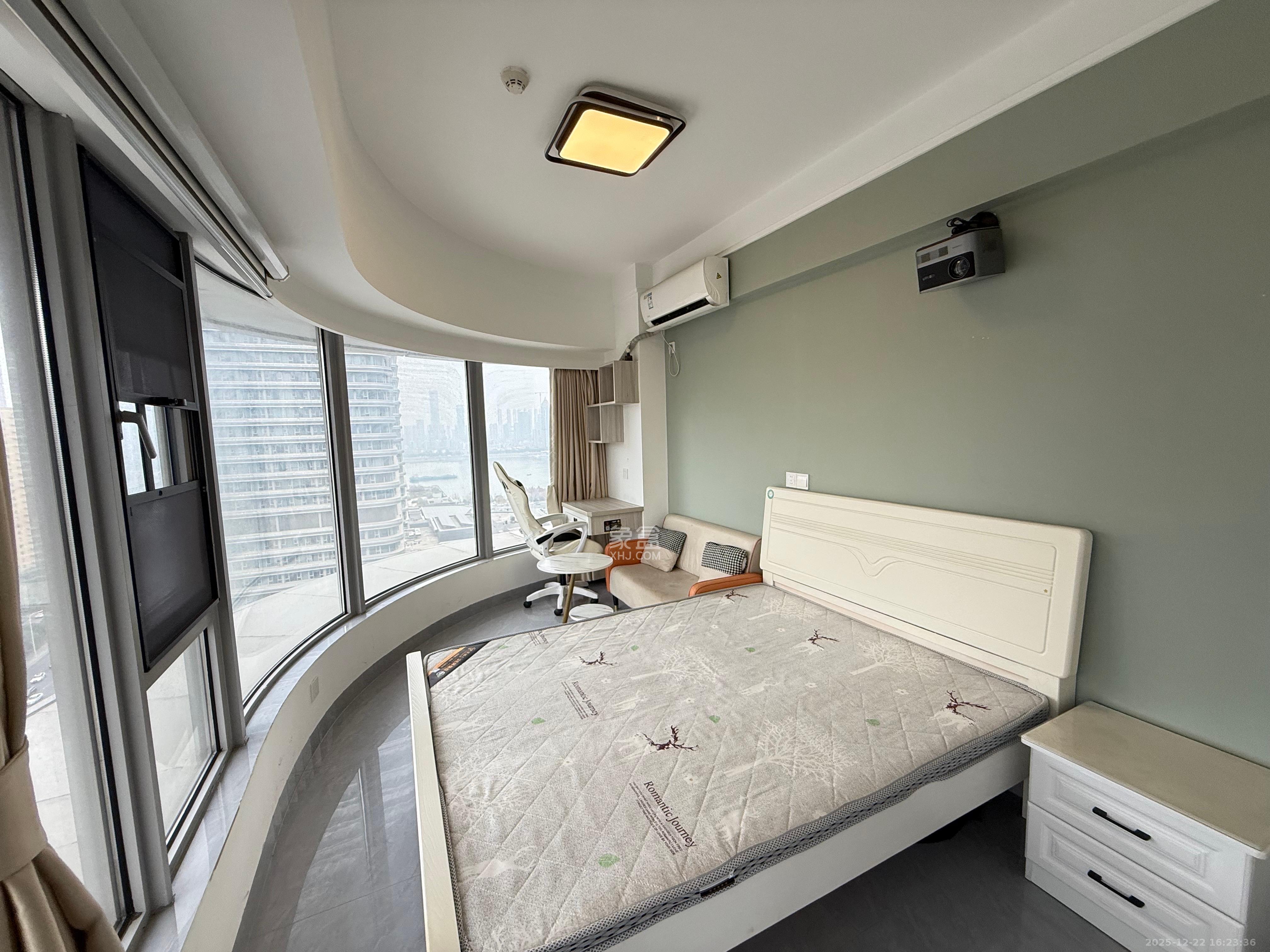 保利天禧EF区  1室1厅1卫    1800.0元/月