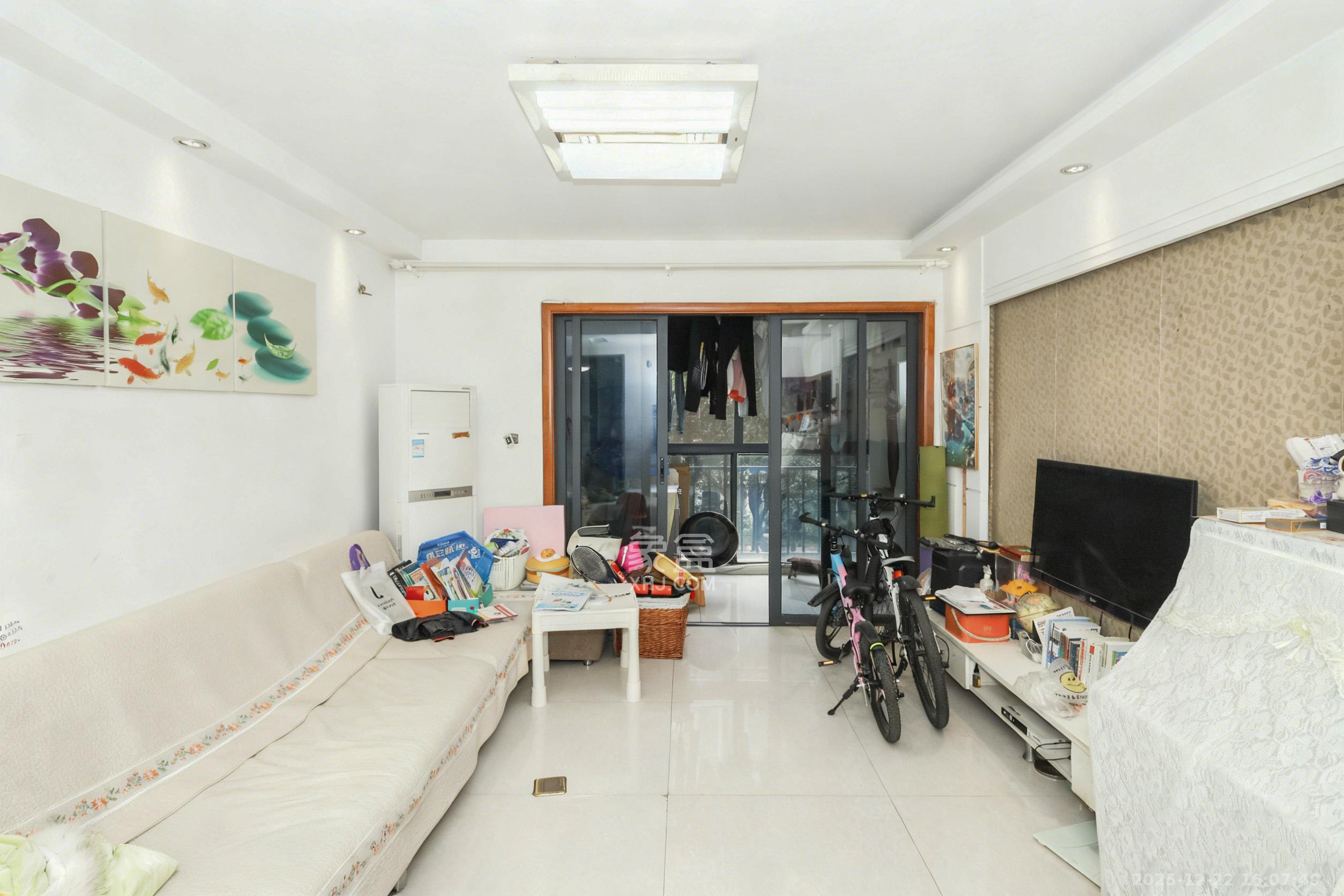 保利麓谷林语A区  3室2厅1卫    73.0万