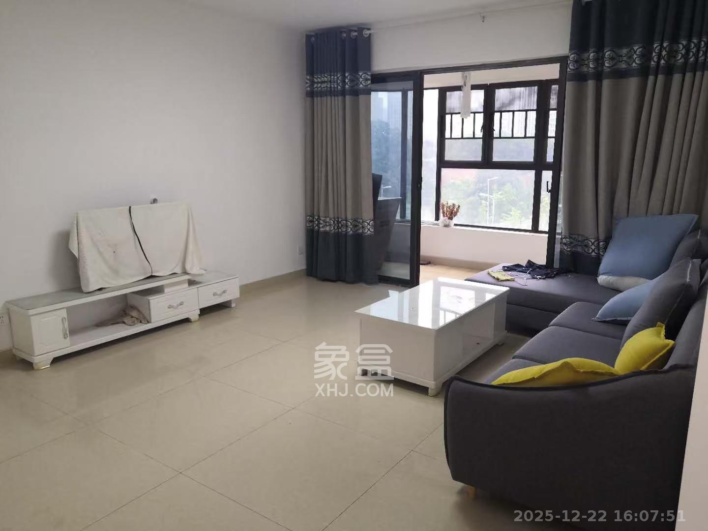 润和长郡（润和紫郡二三期）  5室2厅2卫    2400.0元/月