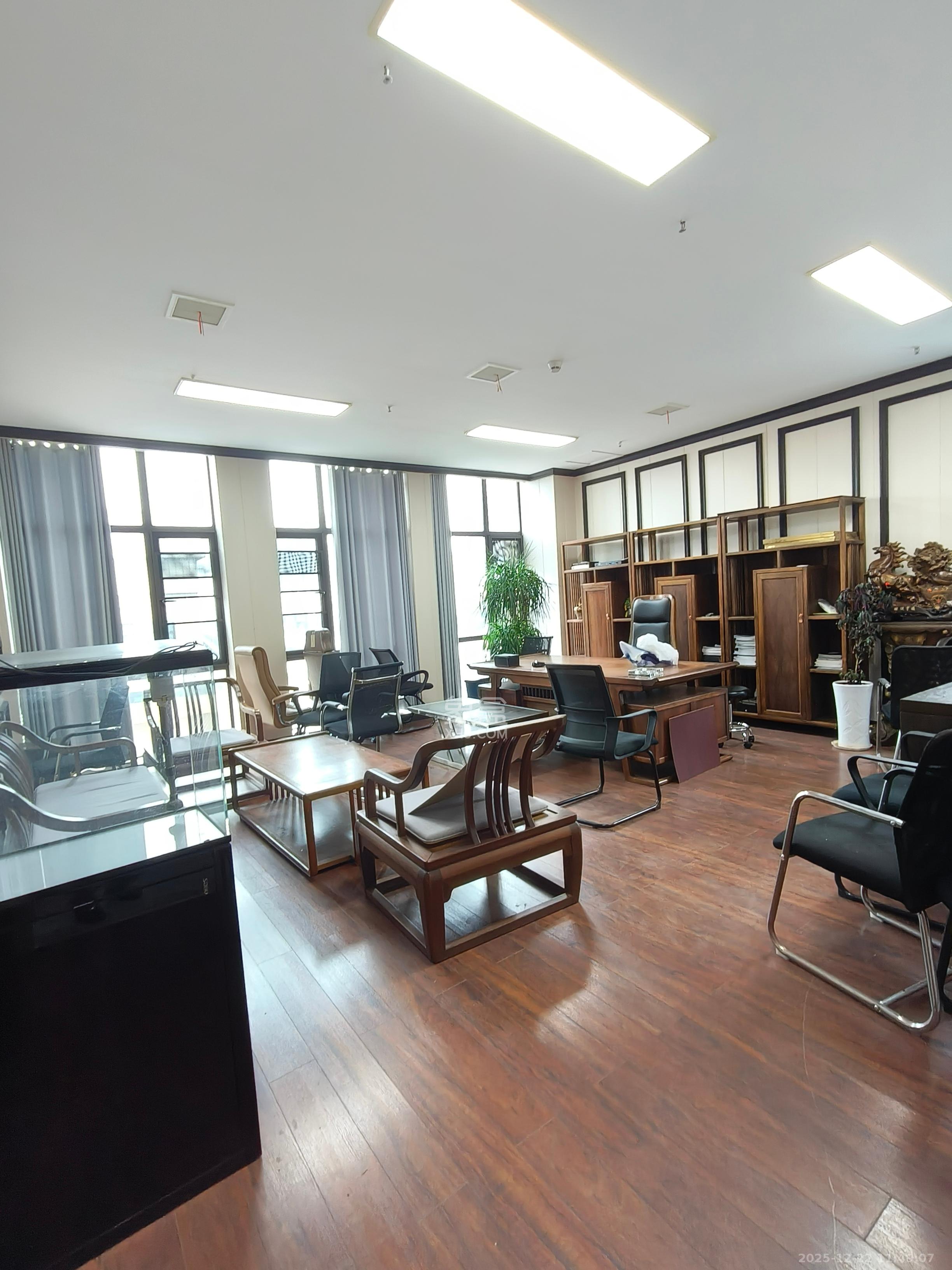 星雅美辰   240.0㎡      12800.0元/月室内图