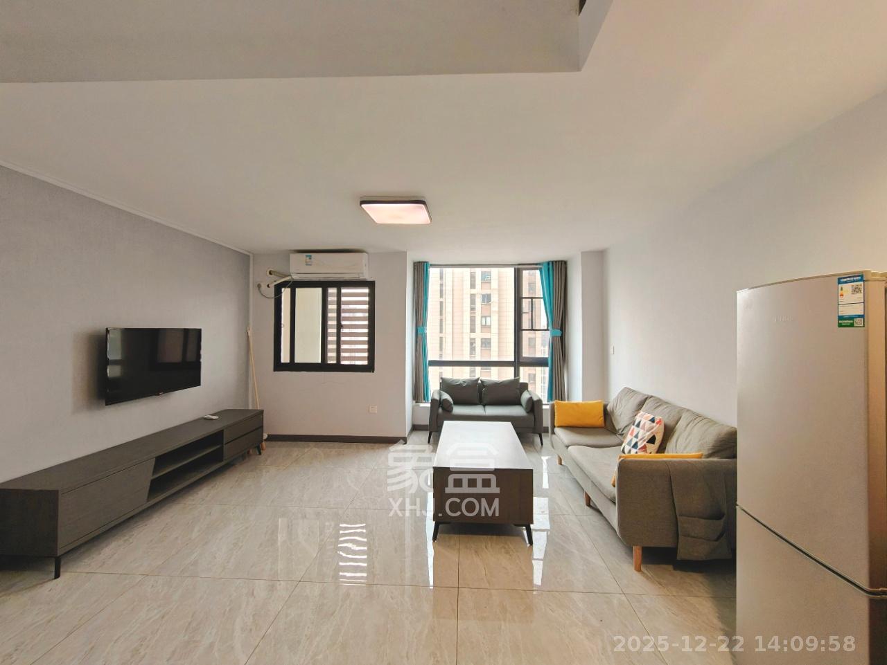 嘉宇银杉（嘉宇西苑）  2室1厅0卫    1800.0元/月