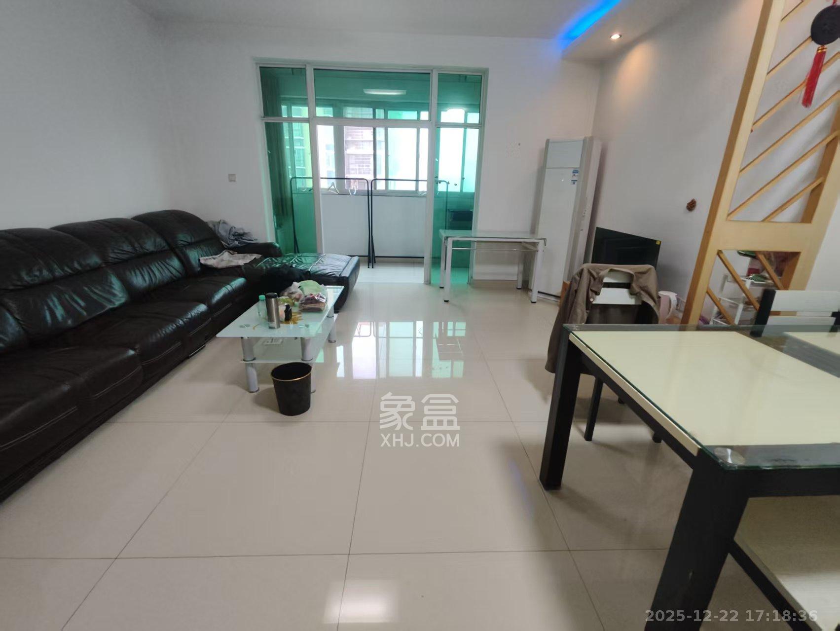 名都花园  3室2厅2卫    2550.0元/月