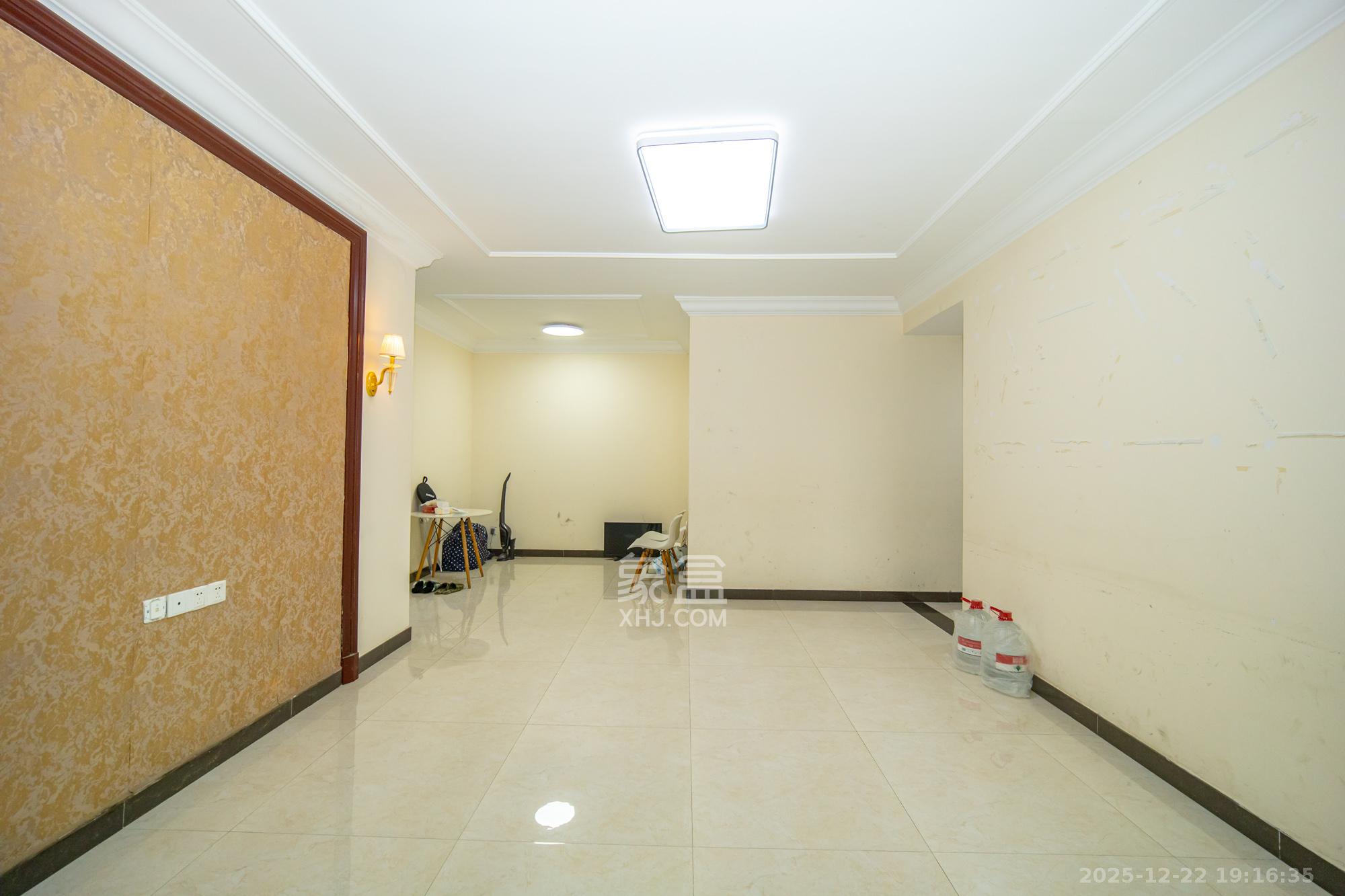 恒大雅苑  3室2厅2卫    80.0万