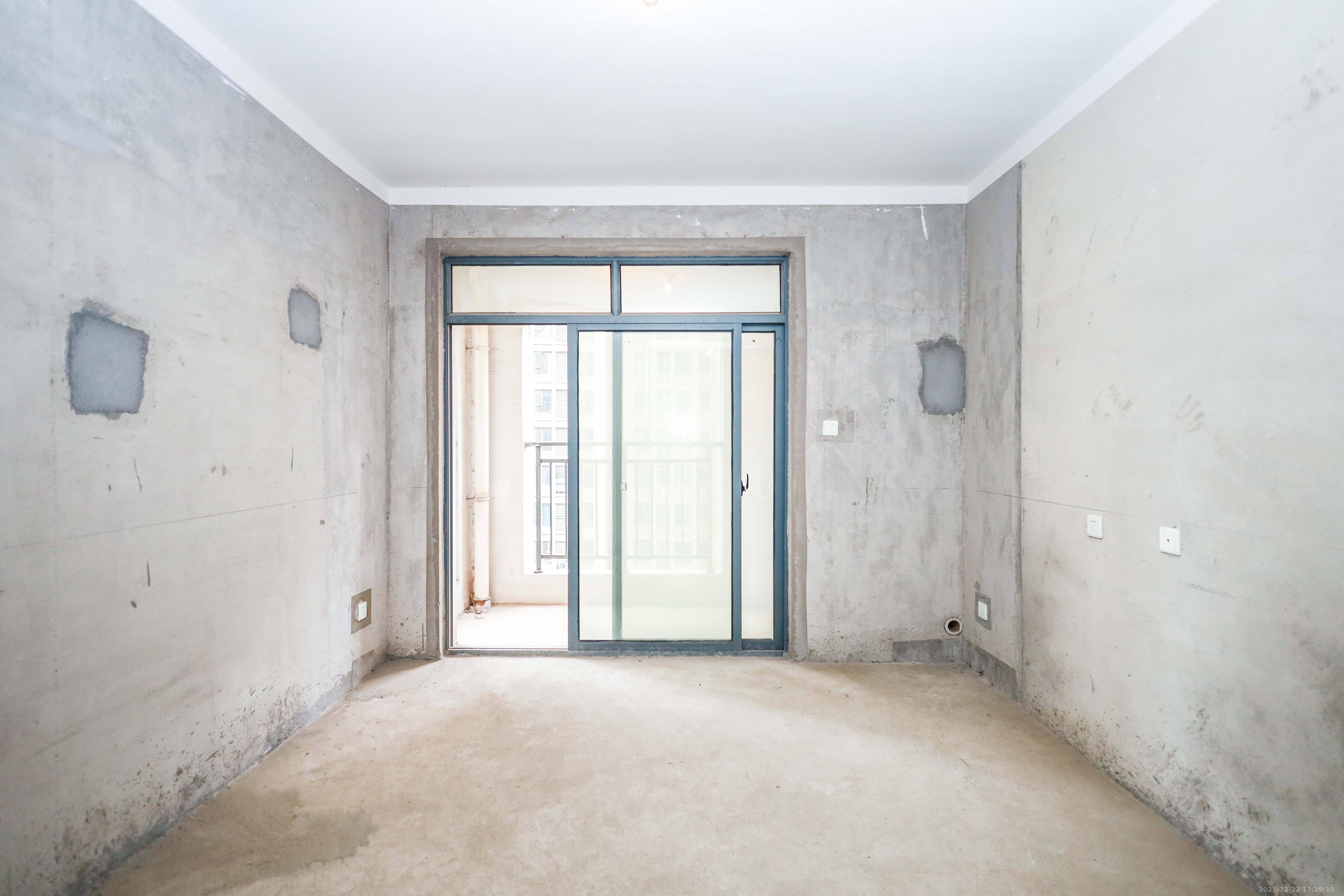 荣盛花语馨苑  2室2厅1卫    60.0万