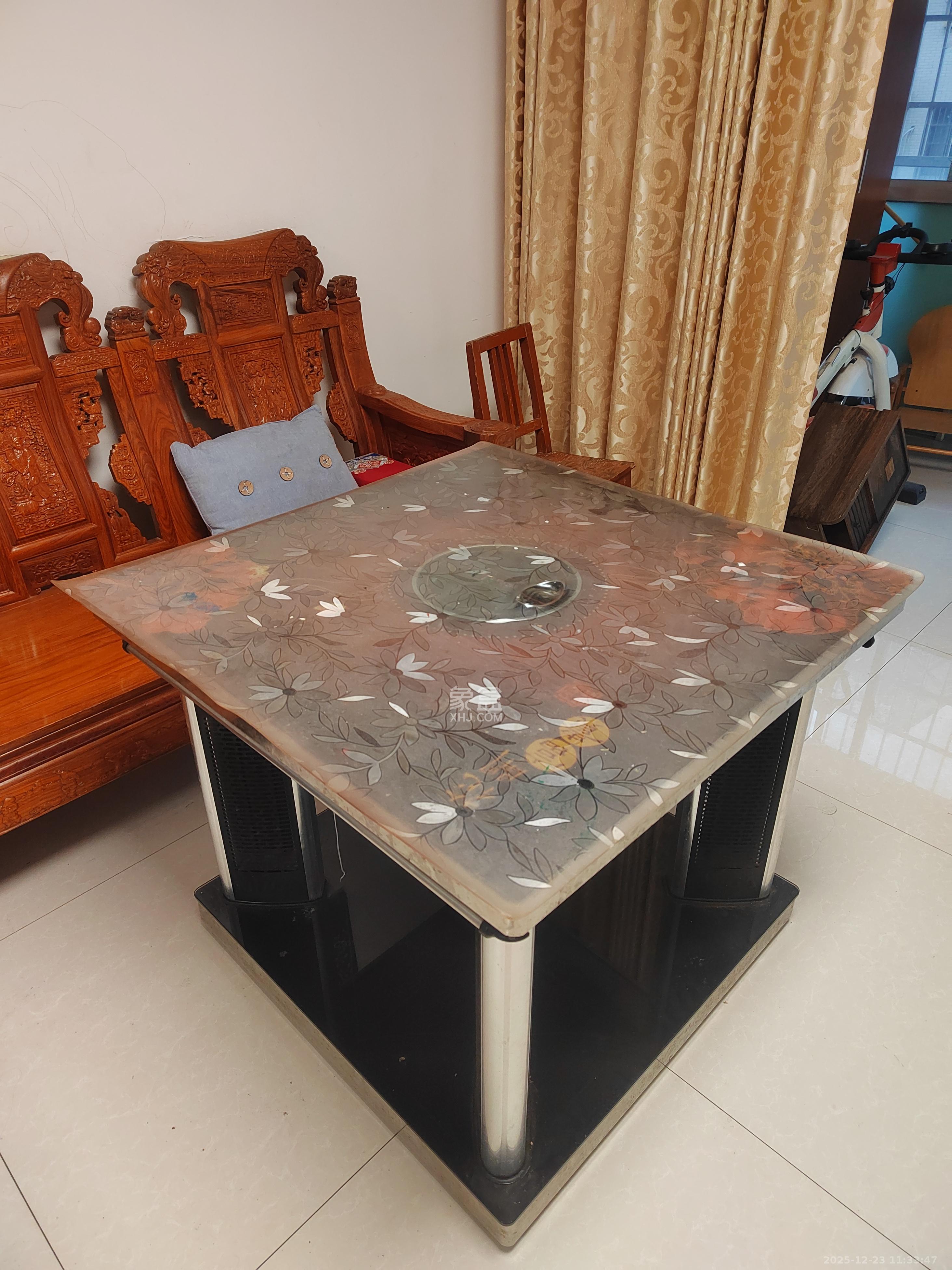 鄱阳小区  3室2厅2卫    2000.0元/月