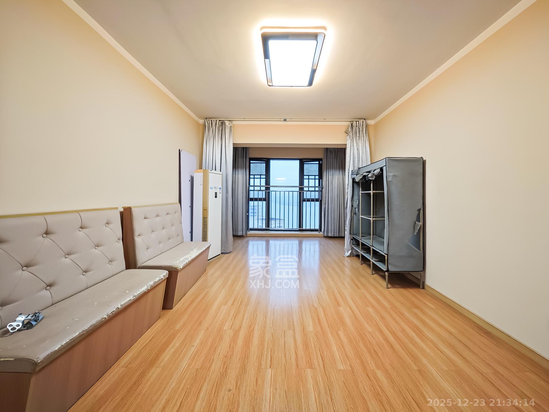 长沙雅居乐花园  4室2厅2卫    89.0万