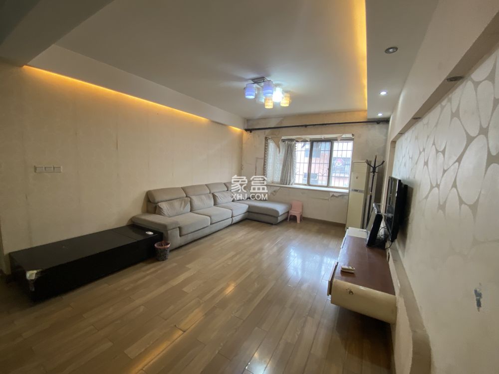 恒丰小区  3室2厅2卫    25.8万