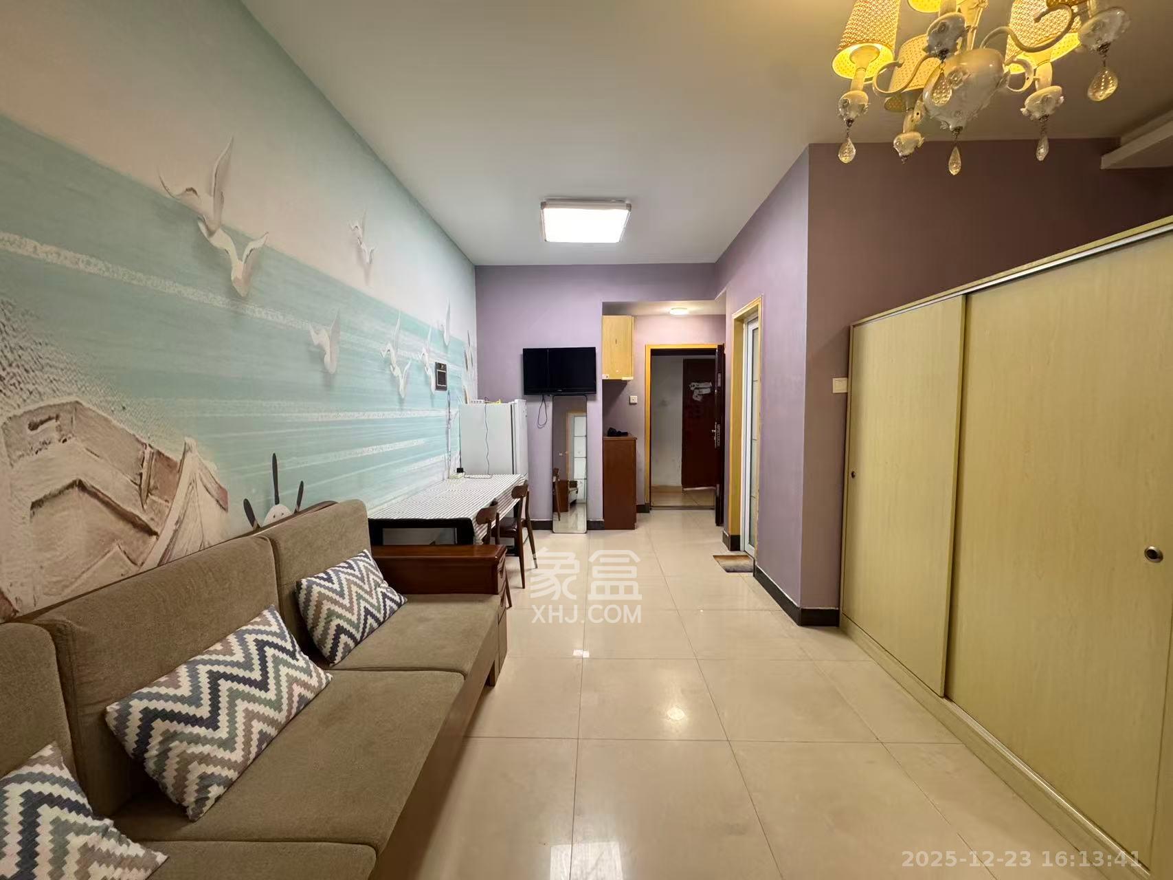 金领家族  1室1厅1卫    1500.0元/月