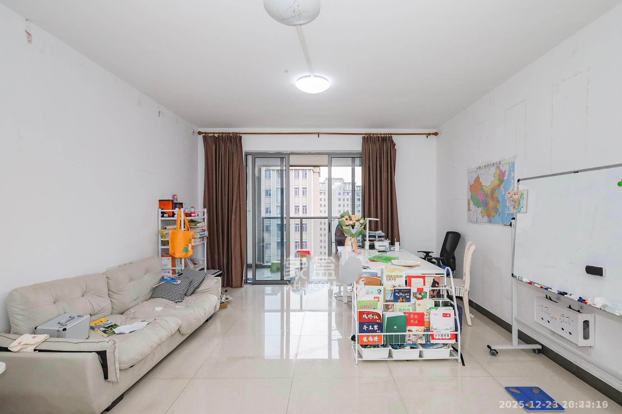 八方小区B区  4室2厅2卫    5500.0元/月