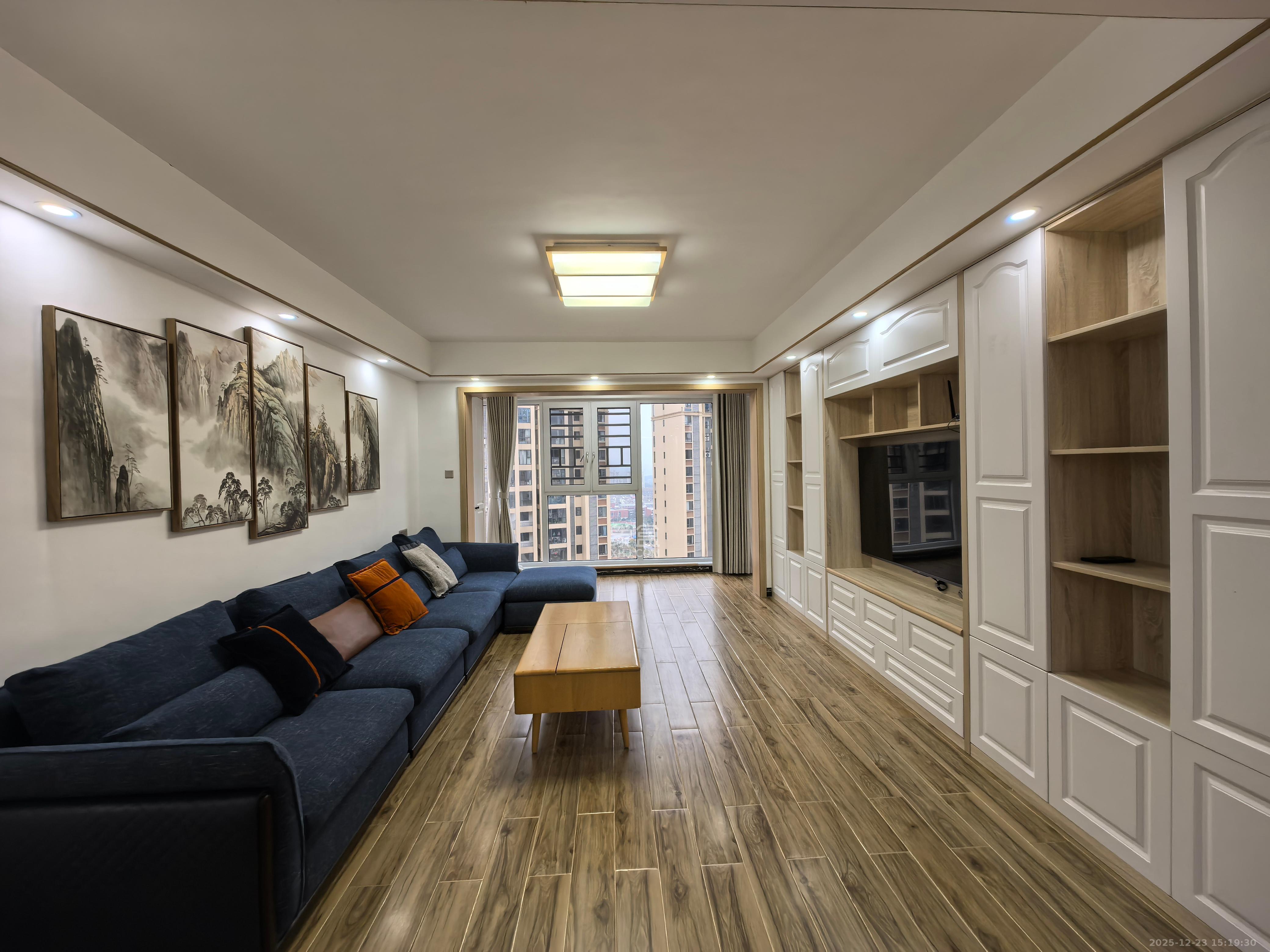 福晟钱隆国际（晟冉景苑）  4室2厅2卫    3500.0元/月