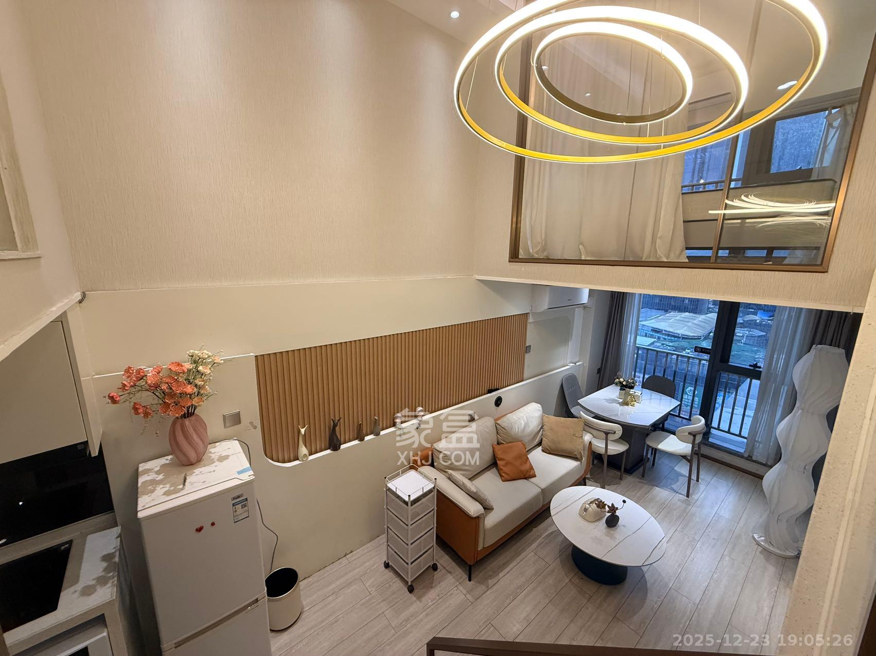 华远华时代  2室1厅1卫    2200.0元/月