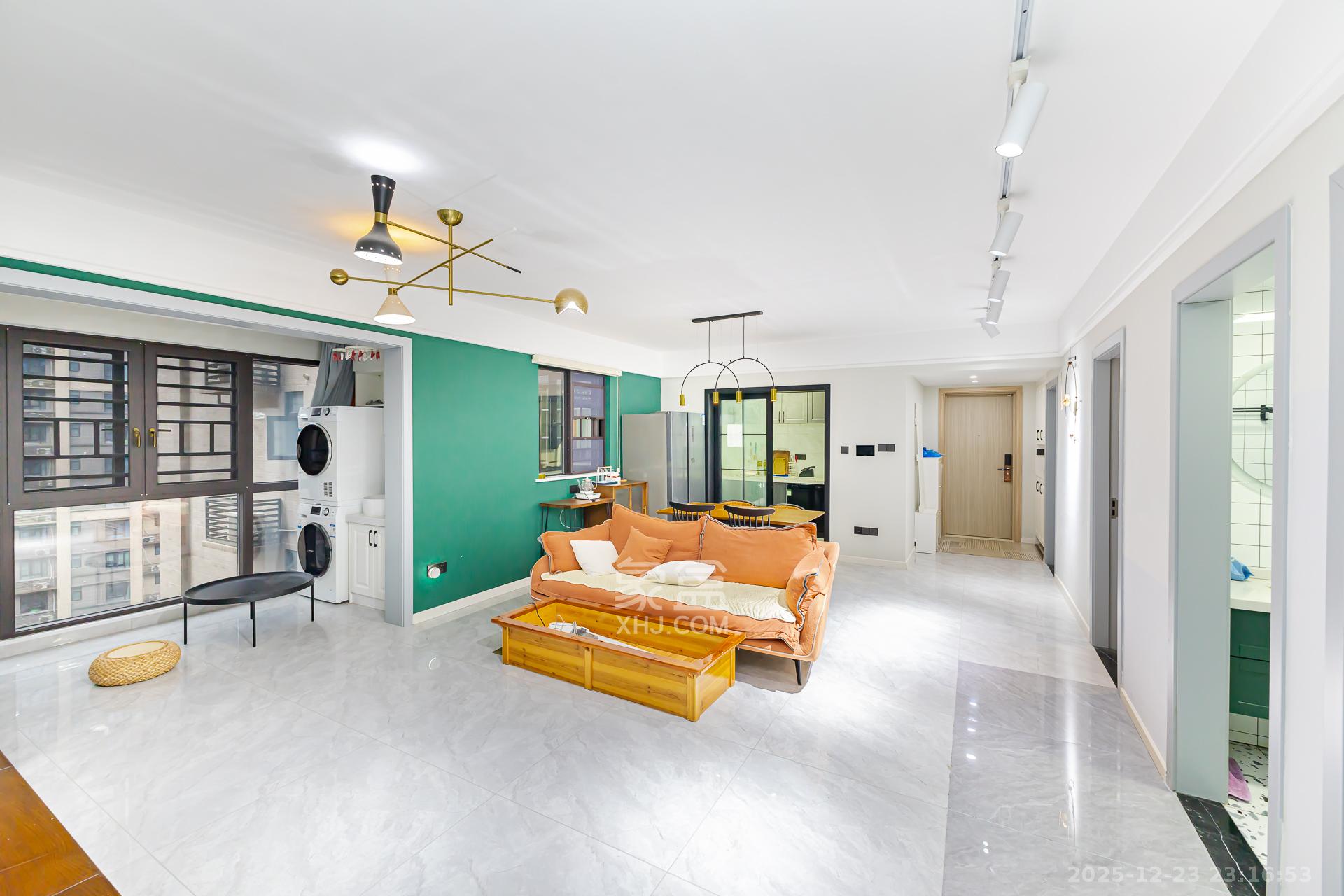 时代倾城三期  3室2厅2卫    100.0万