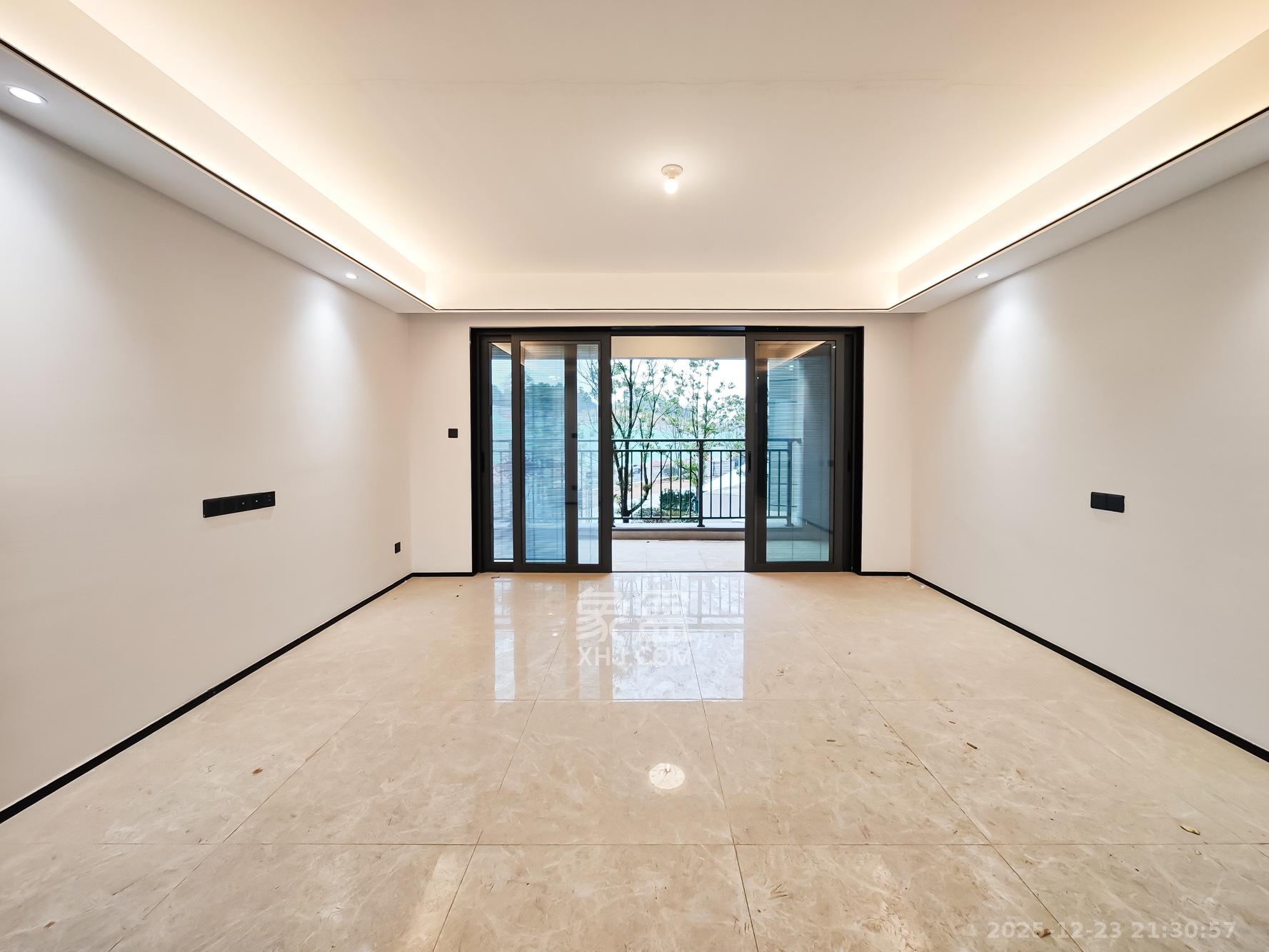 长沙北中心保利时代G区  4室1厅2卫    115.0万