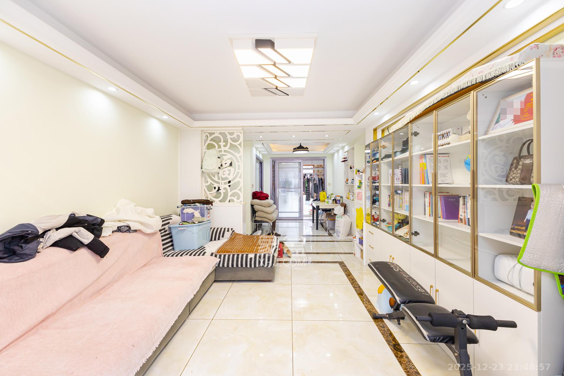 嘉宇银杉（嘉宇西苑）  3室2厅2卫    94.8万