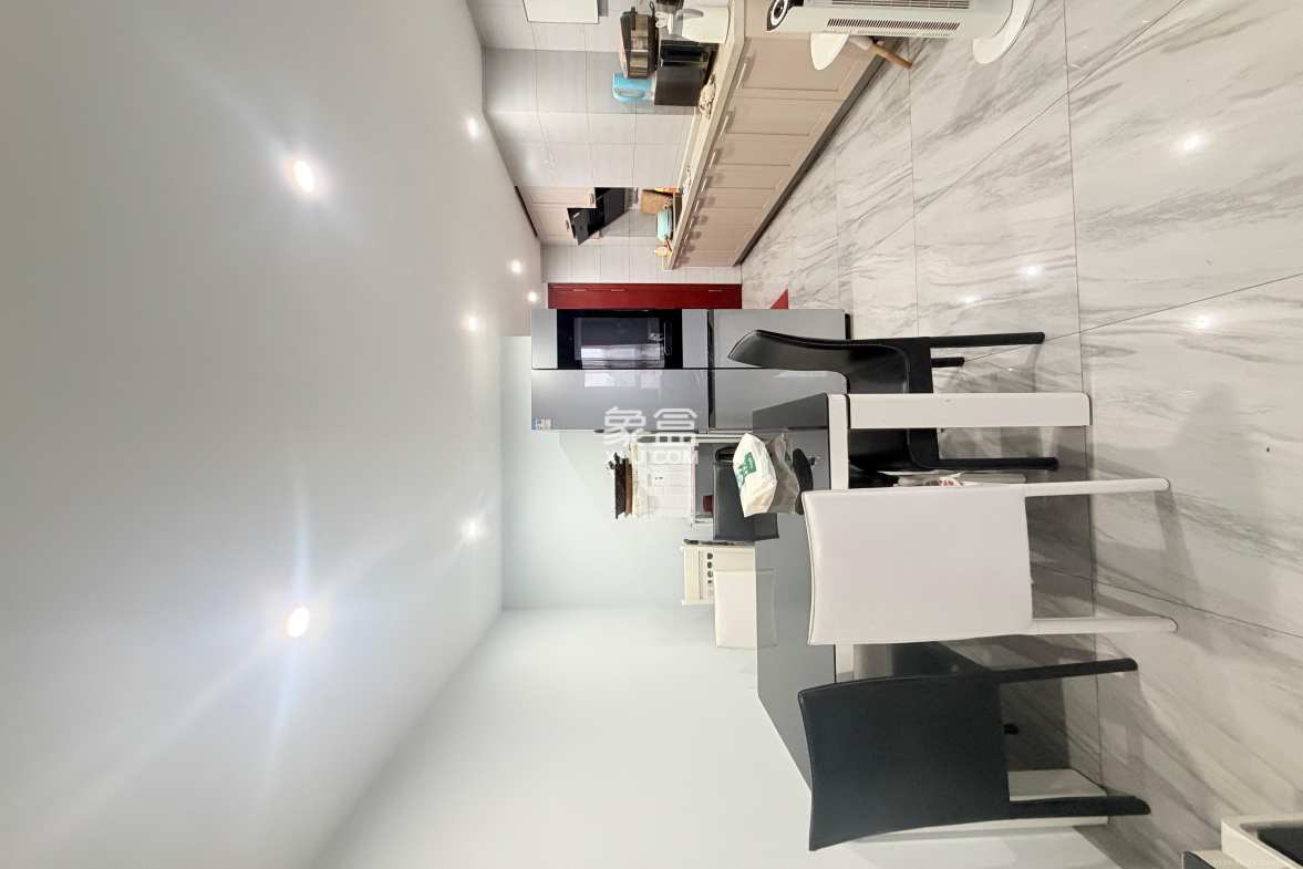 学府星城 1室0厅0卫 1700.0元/月 学府星城 1室0厅0卫 1700.0元/月室内图