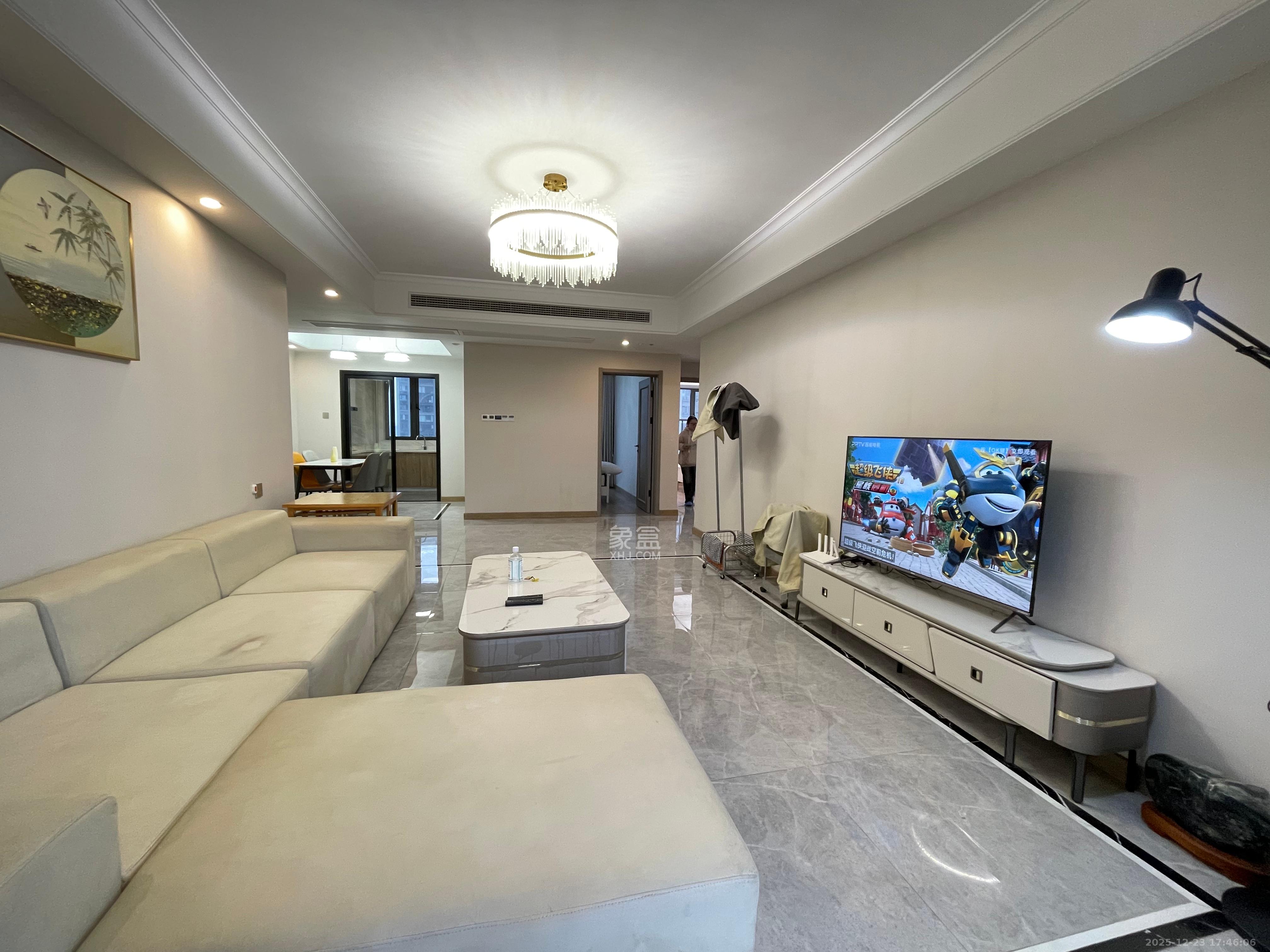 梦想新天地  3室2厅2卫    3000.0元/月