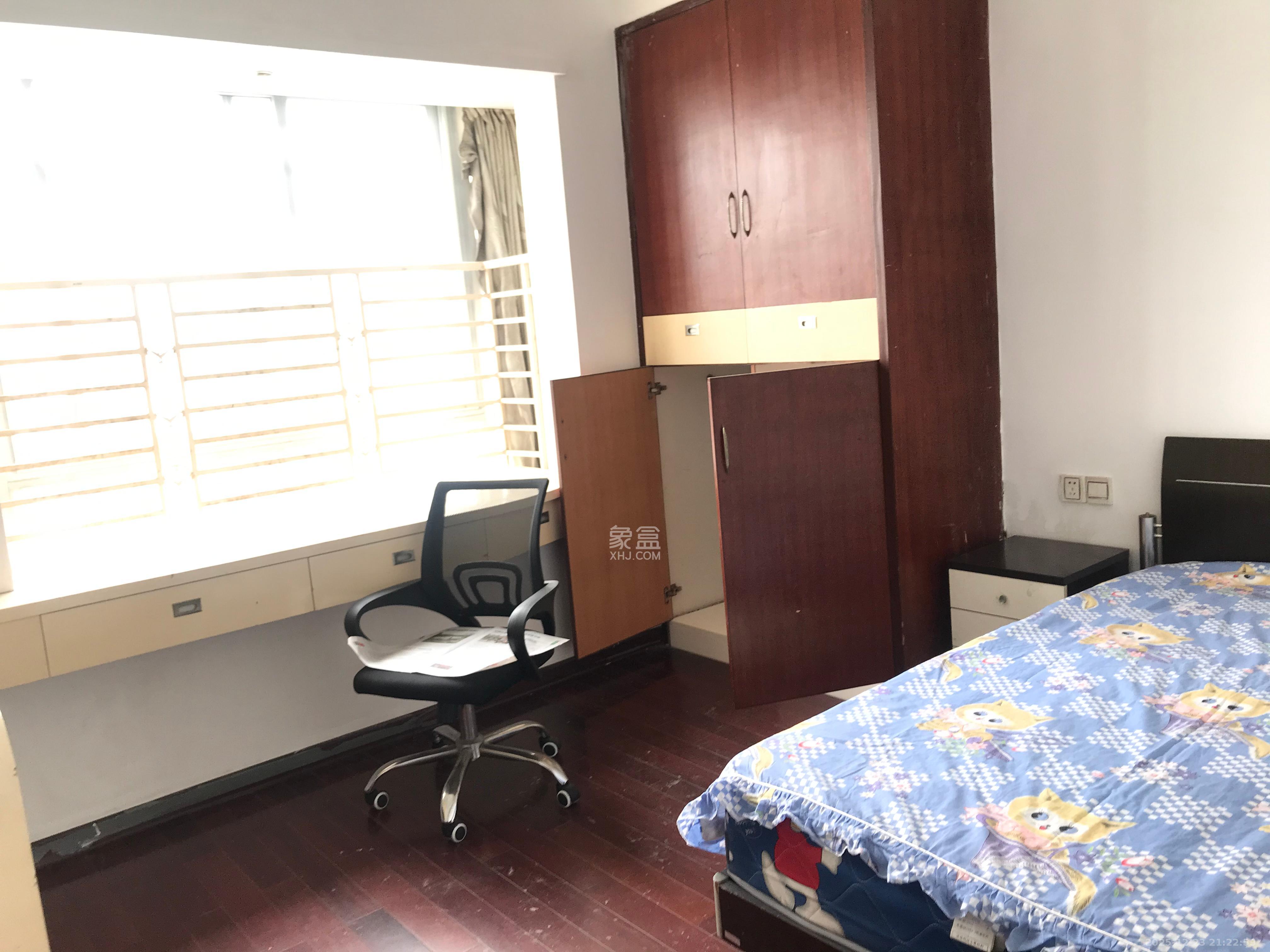 新世纪花苑  4室2厅2卫    3800.0元/月