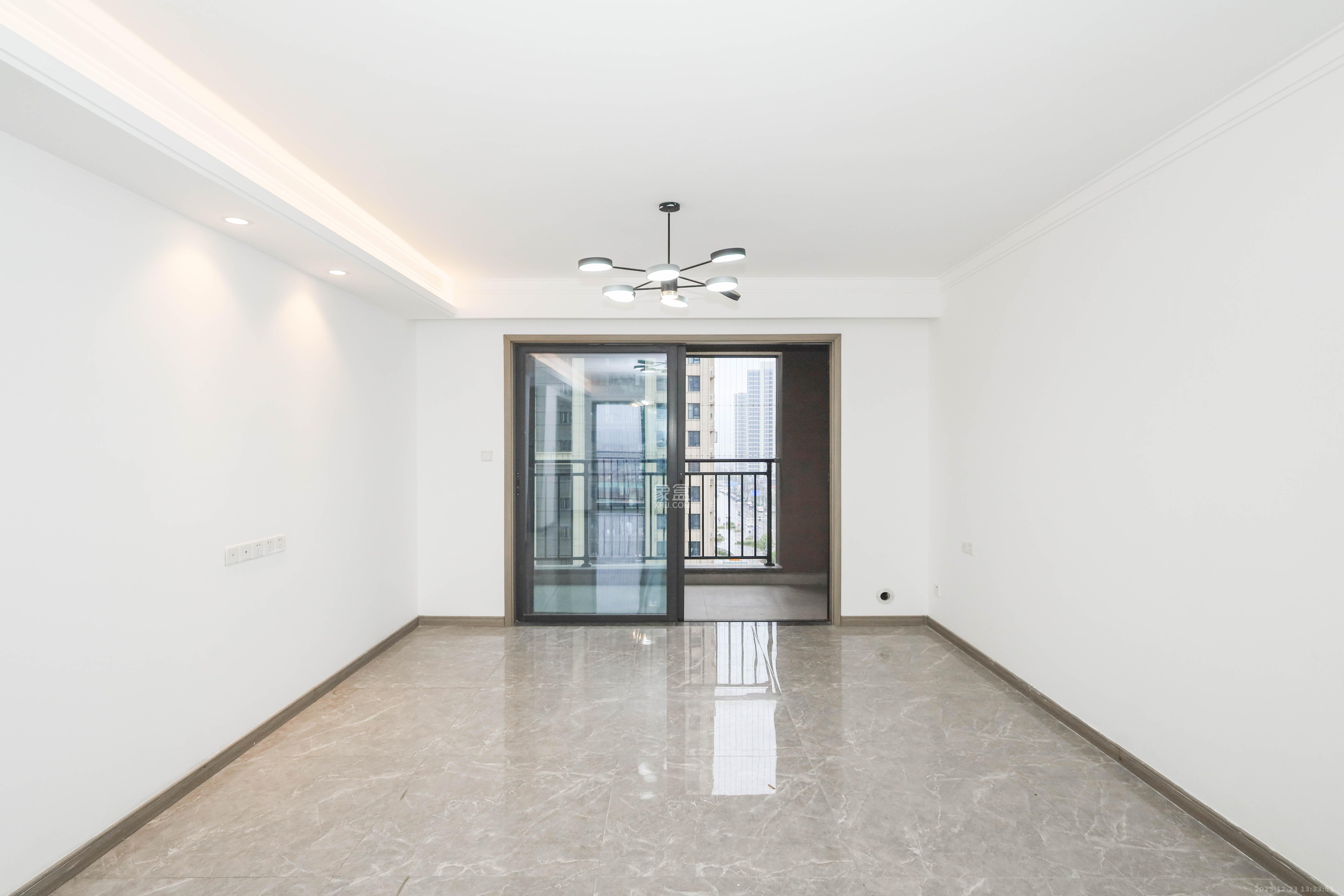 越秀亲爱里  4室2厅2卫    115.0万