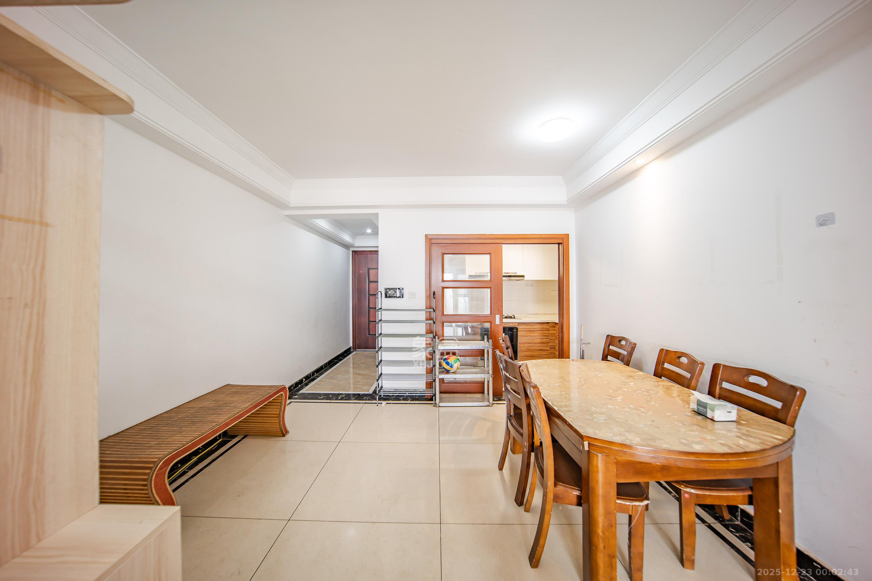 中海国际五期  3室2厅1卫    82.0万