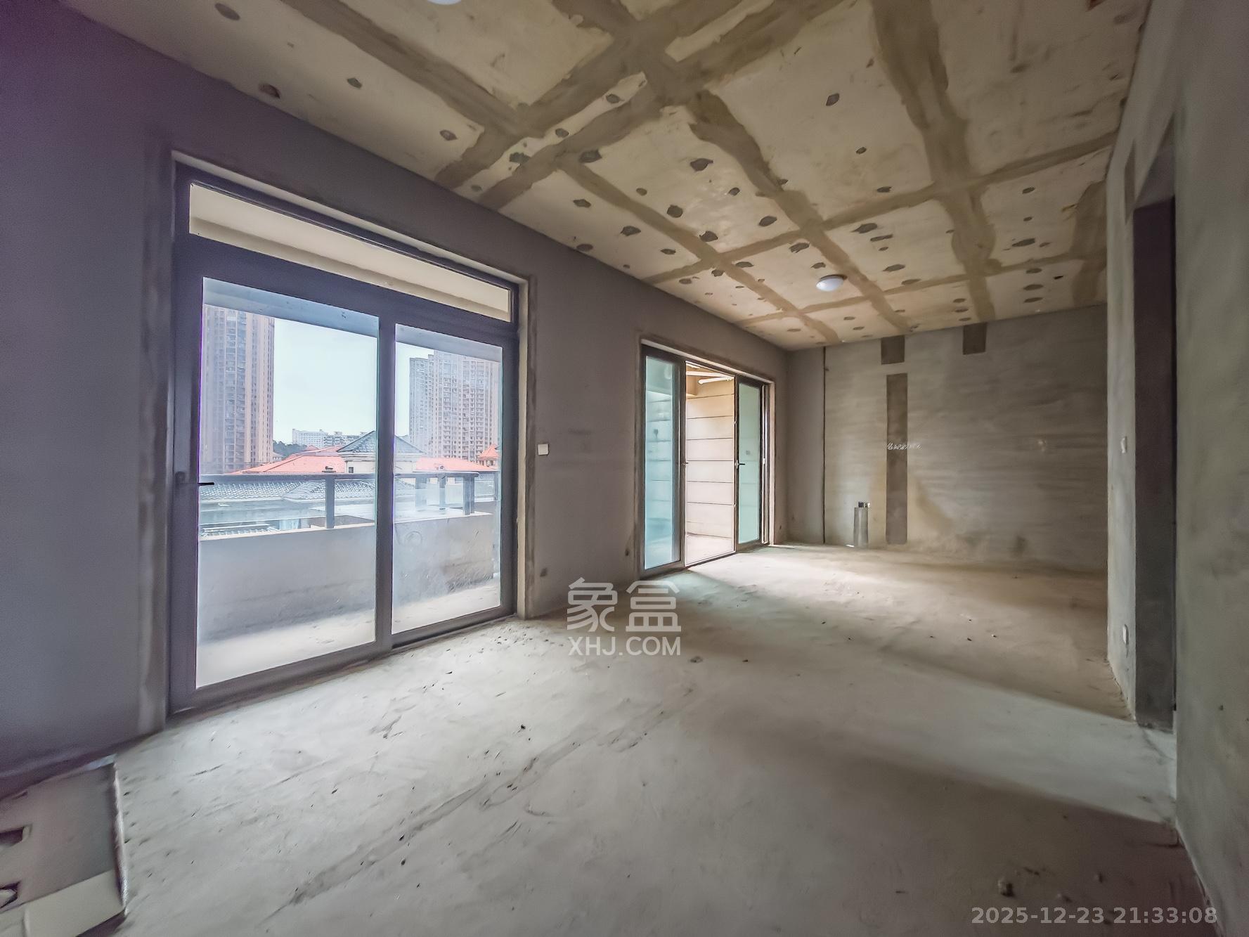 恒大御景天下城二期  3室2厅2卫    100.0万