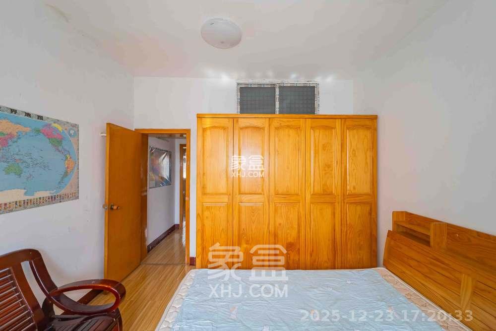 军属新村  2室1厅1卫    1200.0元/月