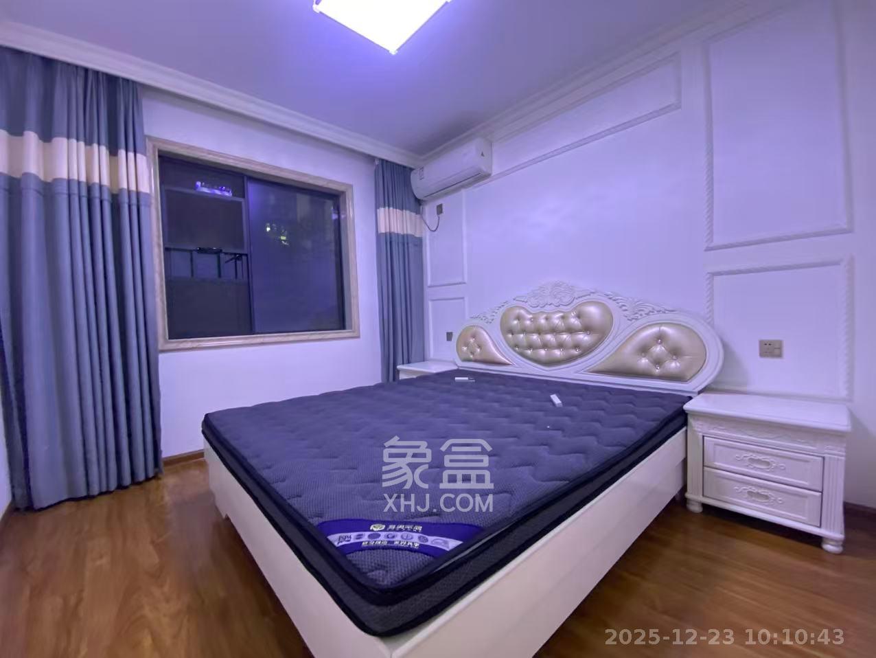 卢浮原著  3室2厅2卫    2300.0元/月