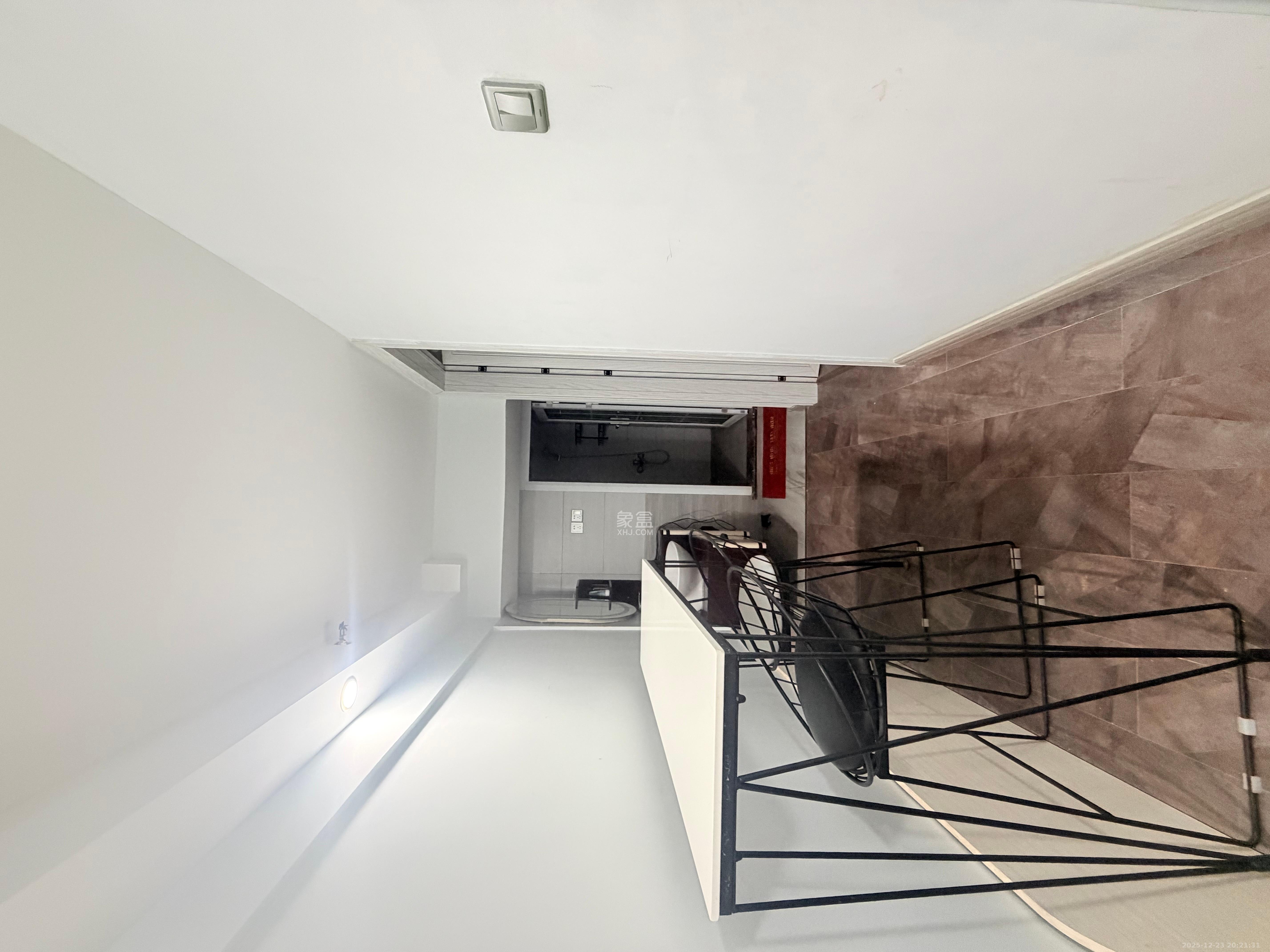 学府星城  1室0厅0卫    1700.0元/月室内图