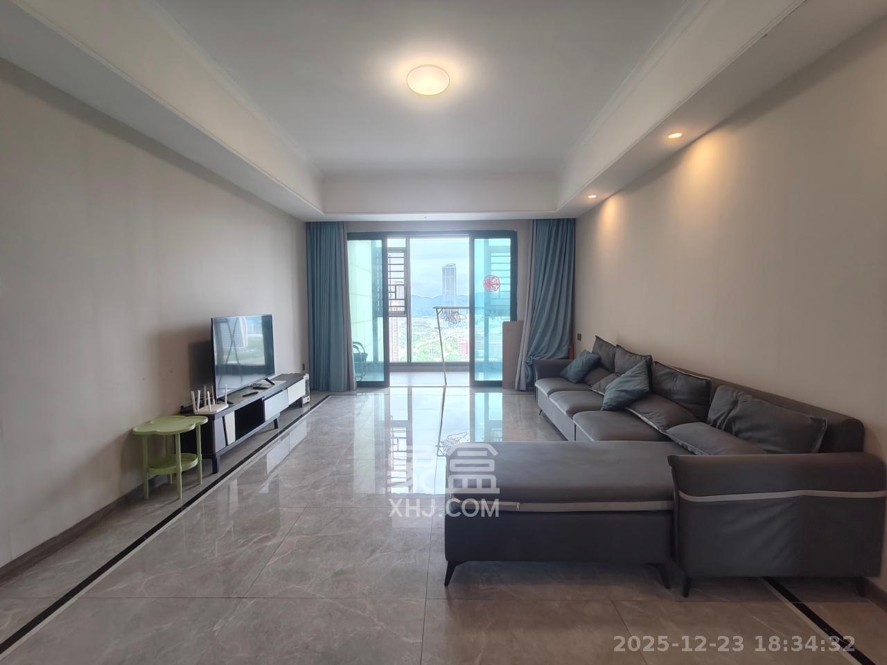 梦想新天地  3室2厅2卫    2800.0元/月