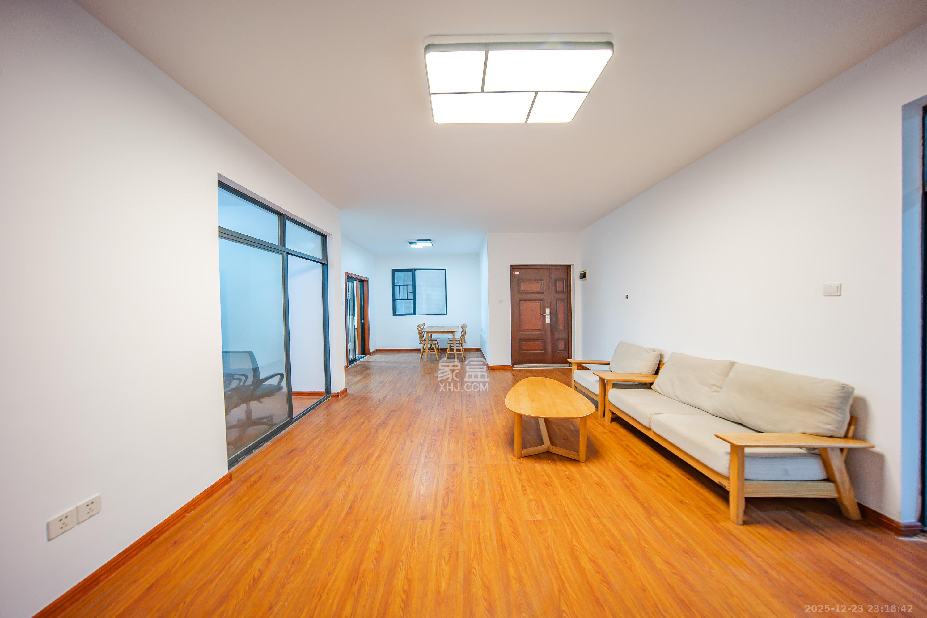 云栖谷  4室2厅2卫    70.0万