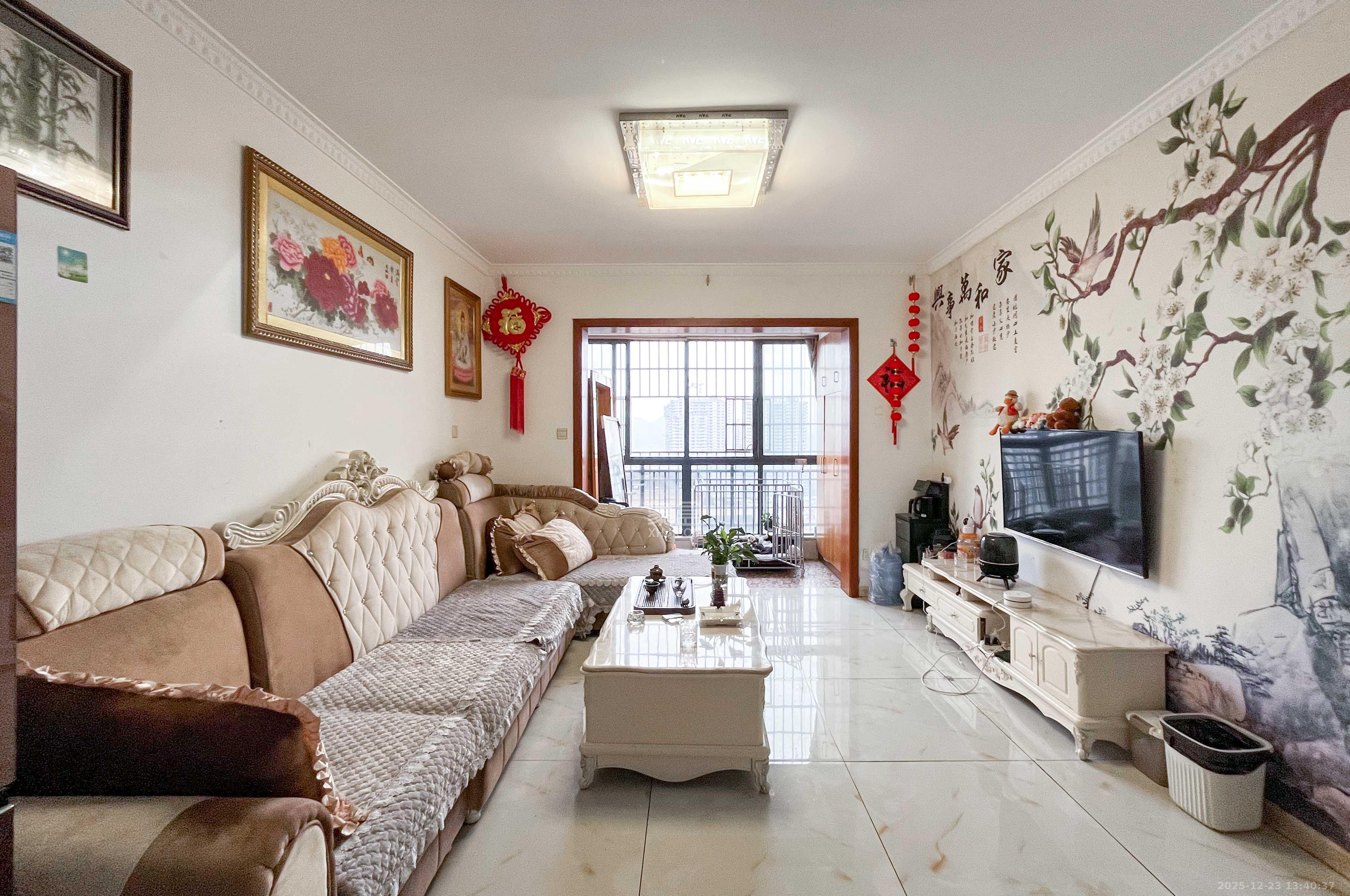 翡翠华庭  3室2厅1卫    78.0万