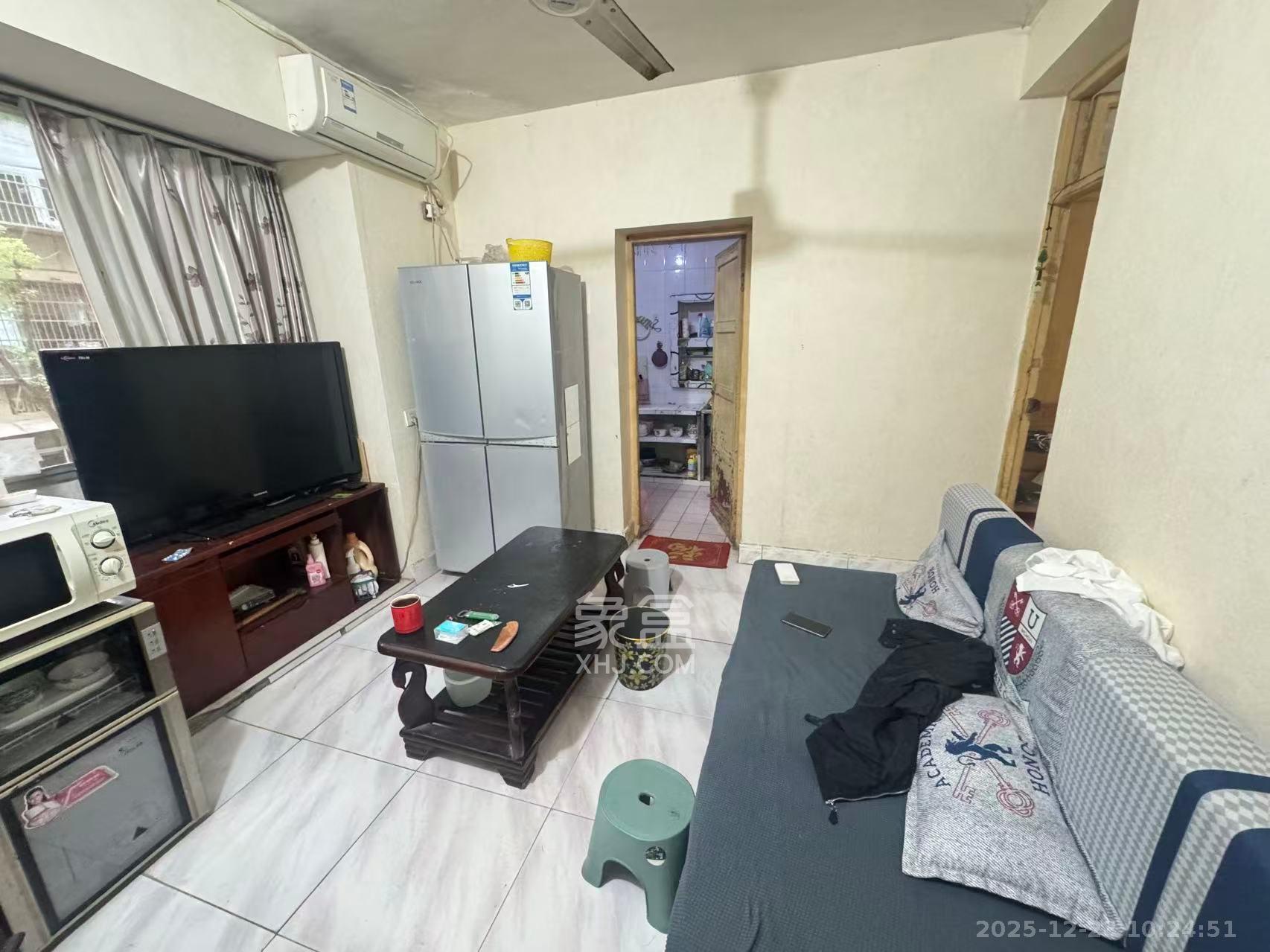 茶园坡金属制品厂宿舍（金制小区）  1室1厅1卫    1100.0元/月