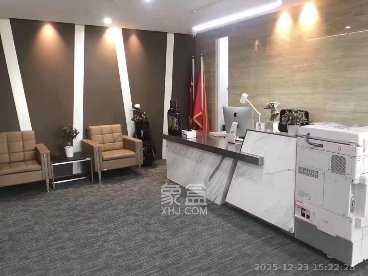 万达广场   100.0㎡      3999.0元/月室内图